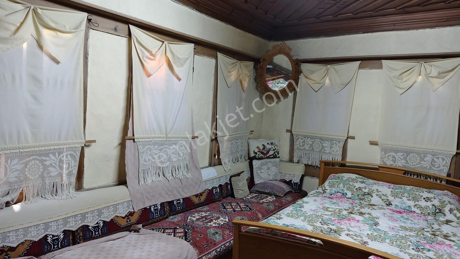 Safranbolu Babasultan 'da 1650 M2 Bahçeli Tarihi Tescilli Konak - Görsel 17