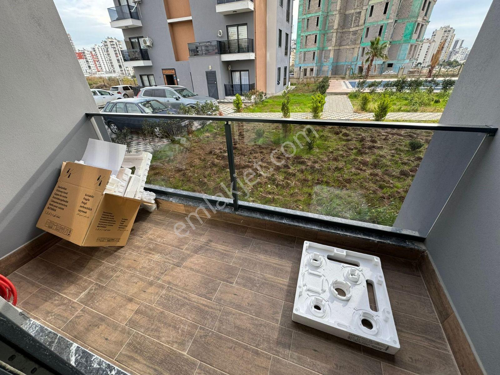 Bm"den Mezitli Kuyuluk Civ.havuzlu Sitede 1+1 Full Eşyalı Daire - Görsel 8