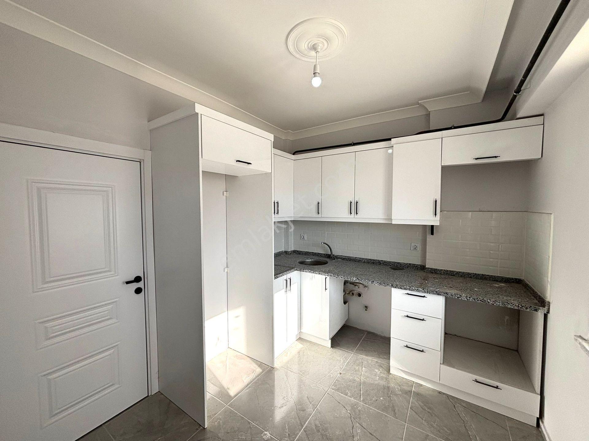 **eryıldız Gayrimenkul'den**site İçinde Kiralık Balkonlu Lüx 2+1 - Görsel 9