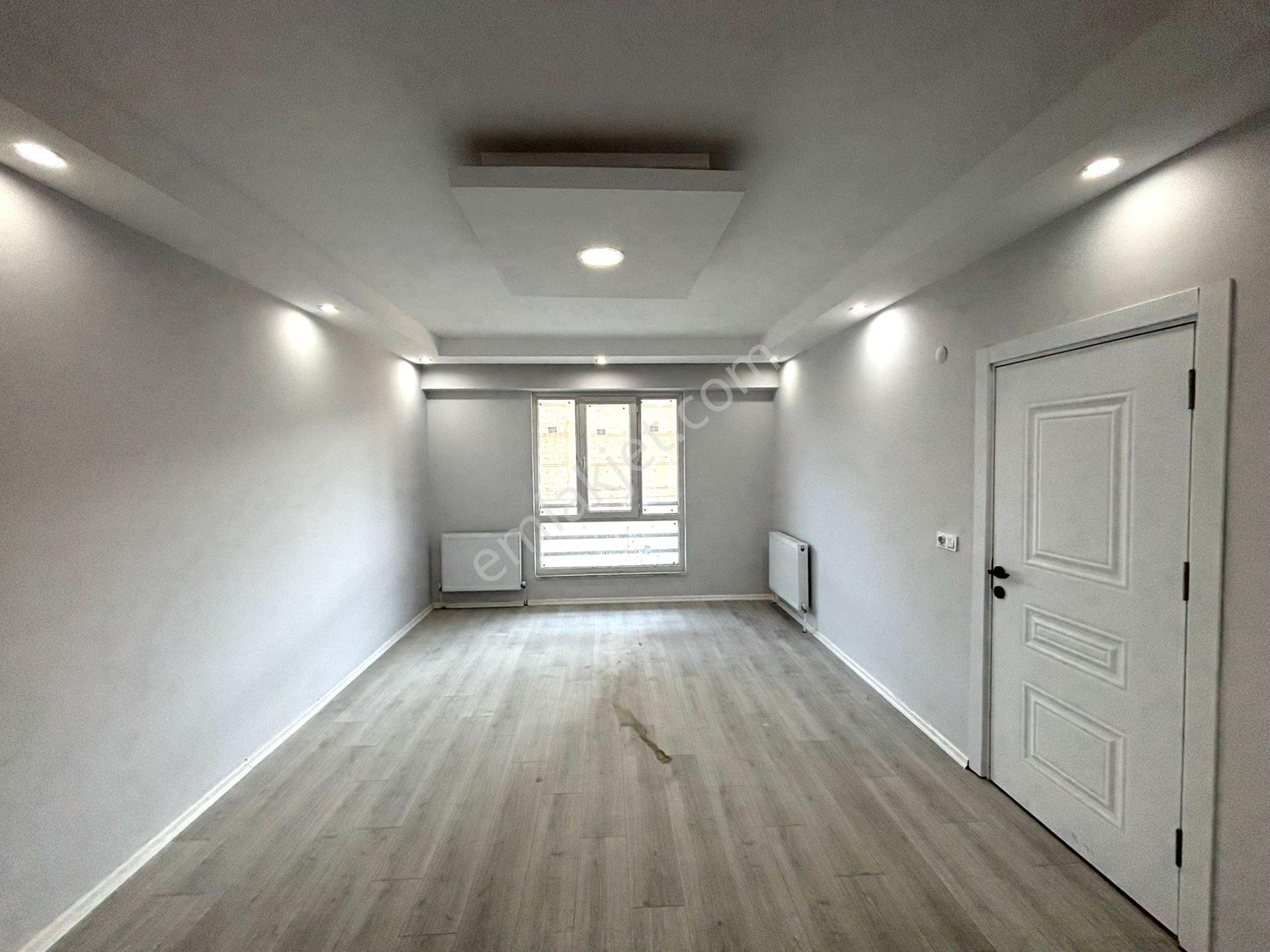 **eryıldız Gayrimenkul'den**site İçinde Kiralık Balkonlu Lüx 2+1 - Görsel 5