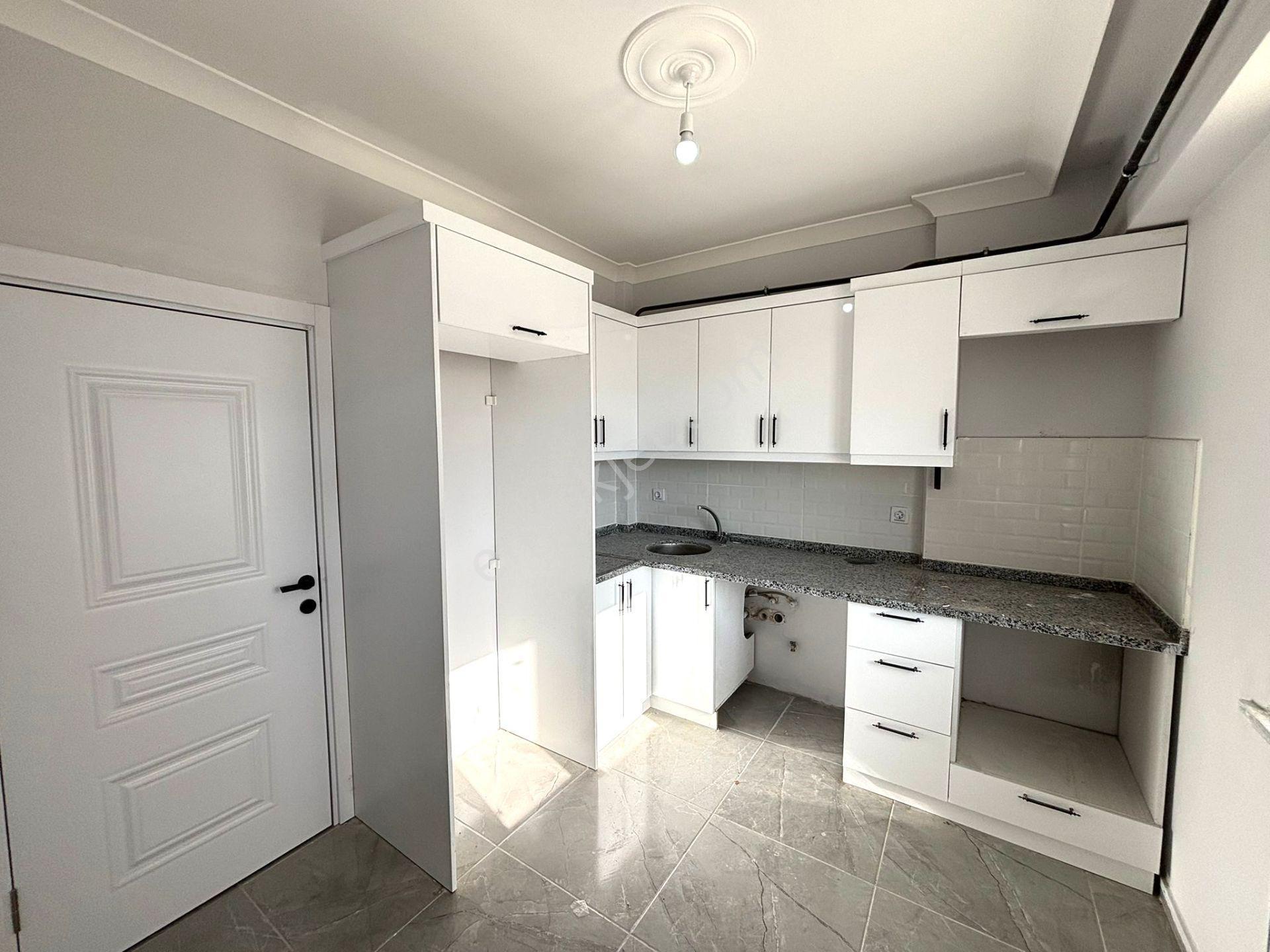 **eryıldız Gayrimenkul'den**site İçinde Kiralık Balkonlu Lüx 2+1 - Görsel 10