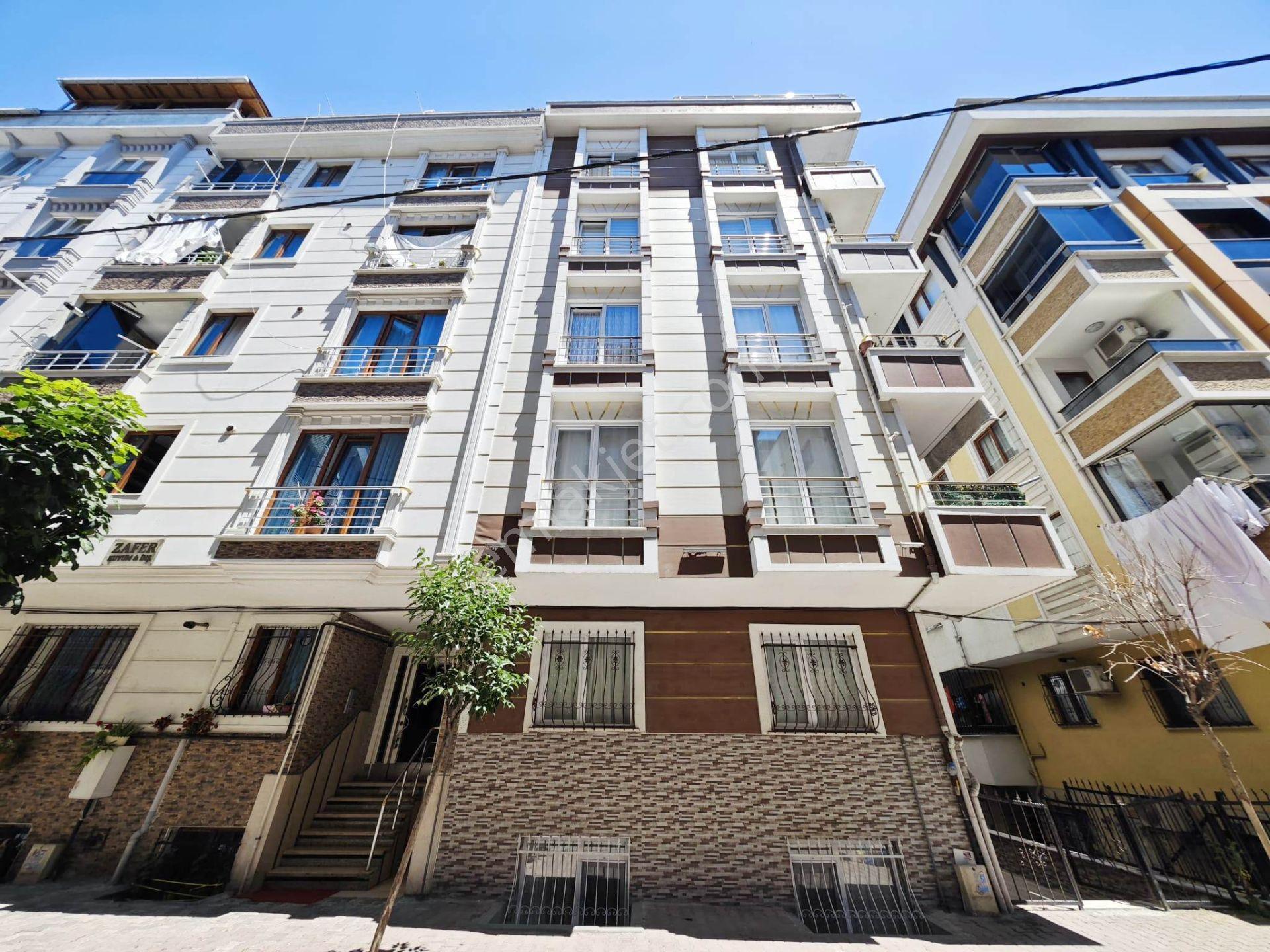 Pazar Pazarı Okul Yolunda 2+1 Üçüncü Kat Full Eşyalı Üçüncü Kat