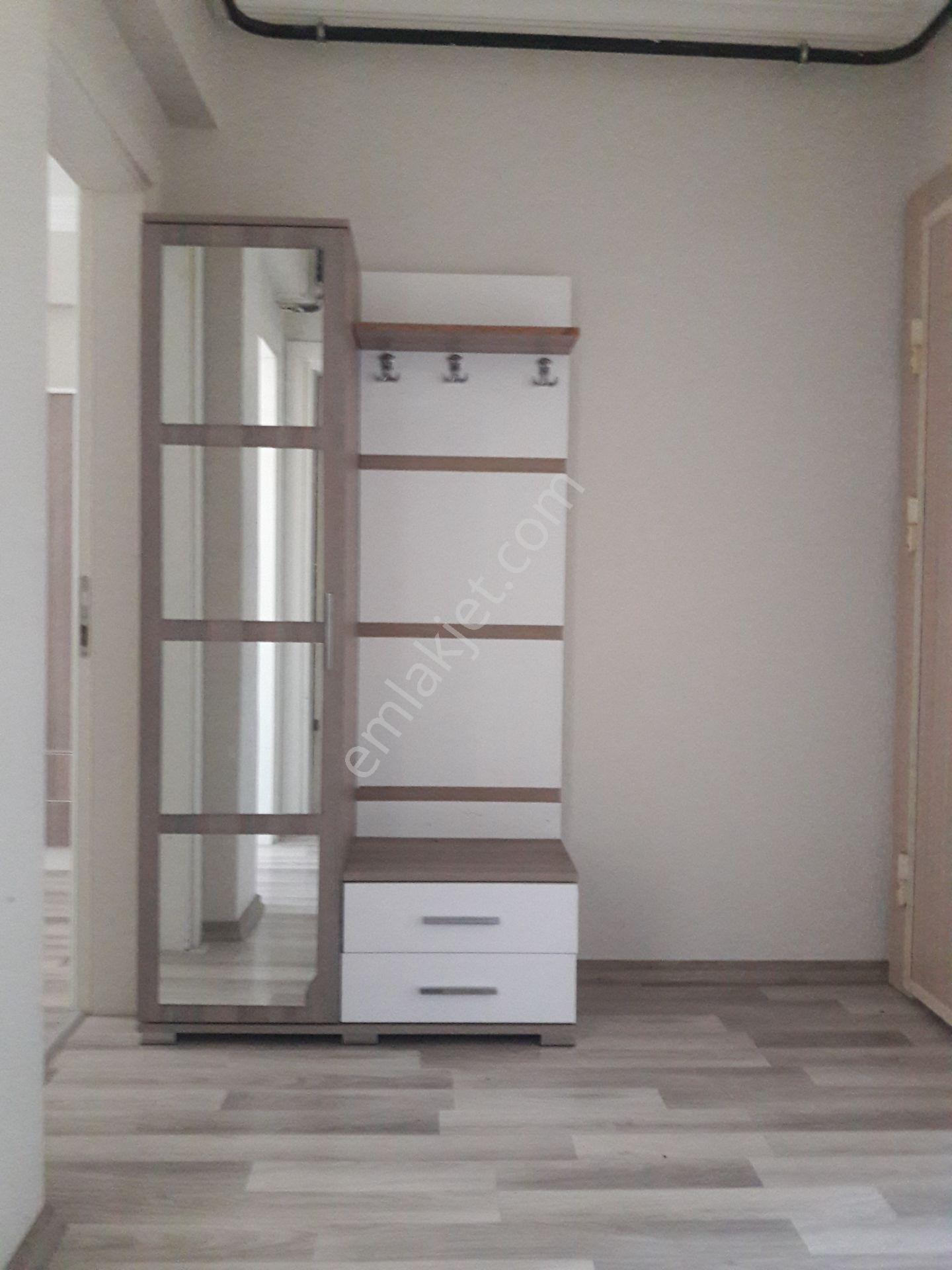 İstasyon Mahallesinde Eşyalı 1+1 Kiralık Daire - Görsel 4