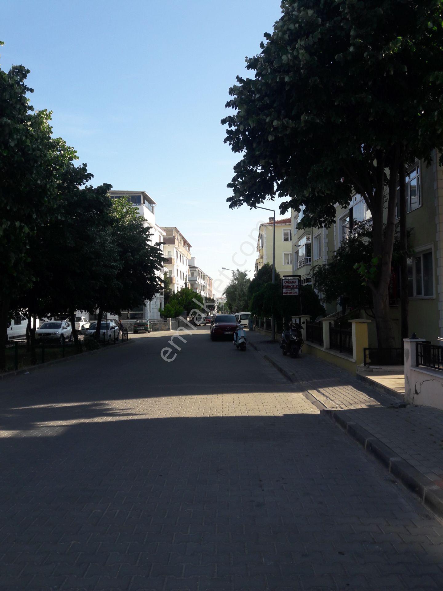 İstasyon Mahallesinde Eşyalı 1+1 Kiralık Daire - Görsel 21