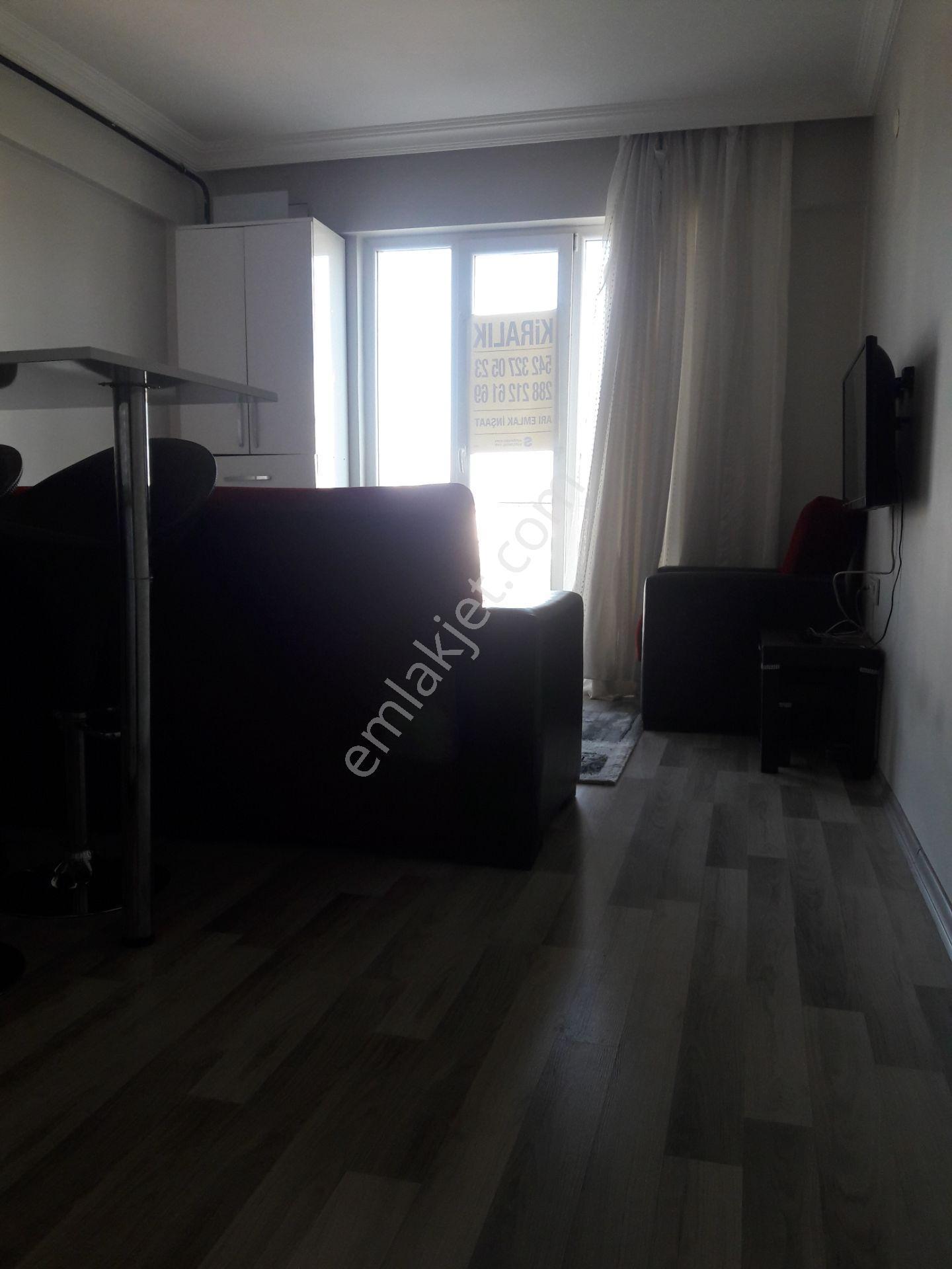 İstasyon Mahallesinde Eşyalı 1+1 Kiralık Daire - Görsel 5