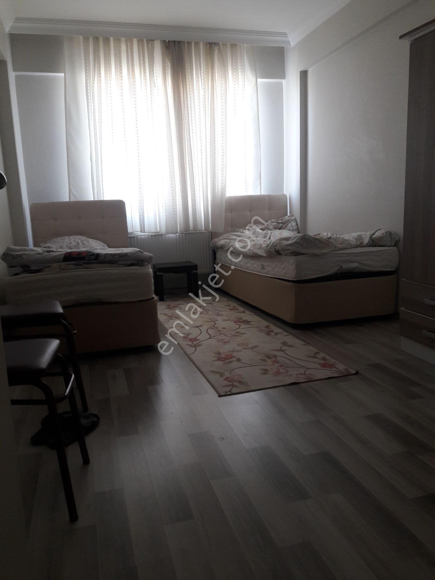İstasyon Mahallesinde Eşyalı 1+1 Kiralık Daire - Görsel 3