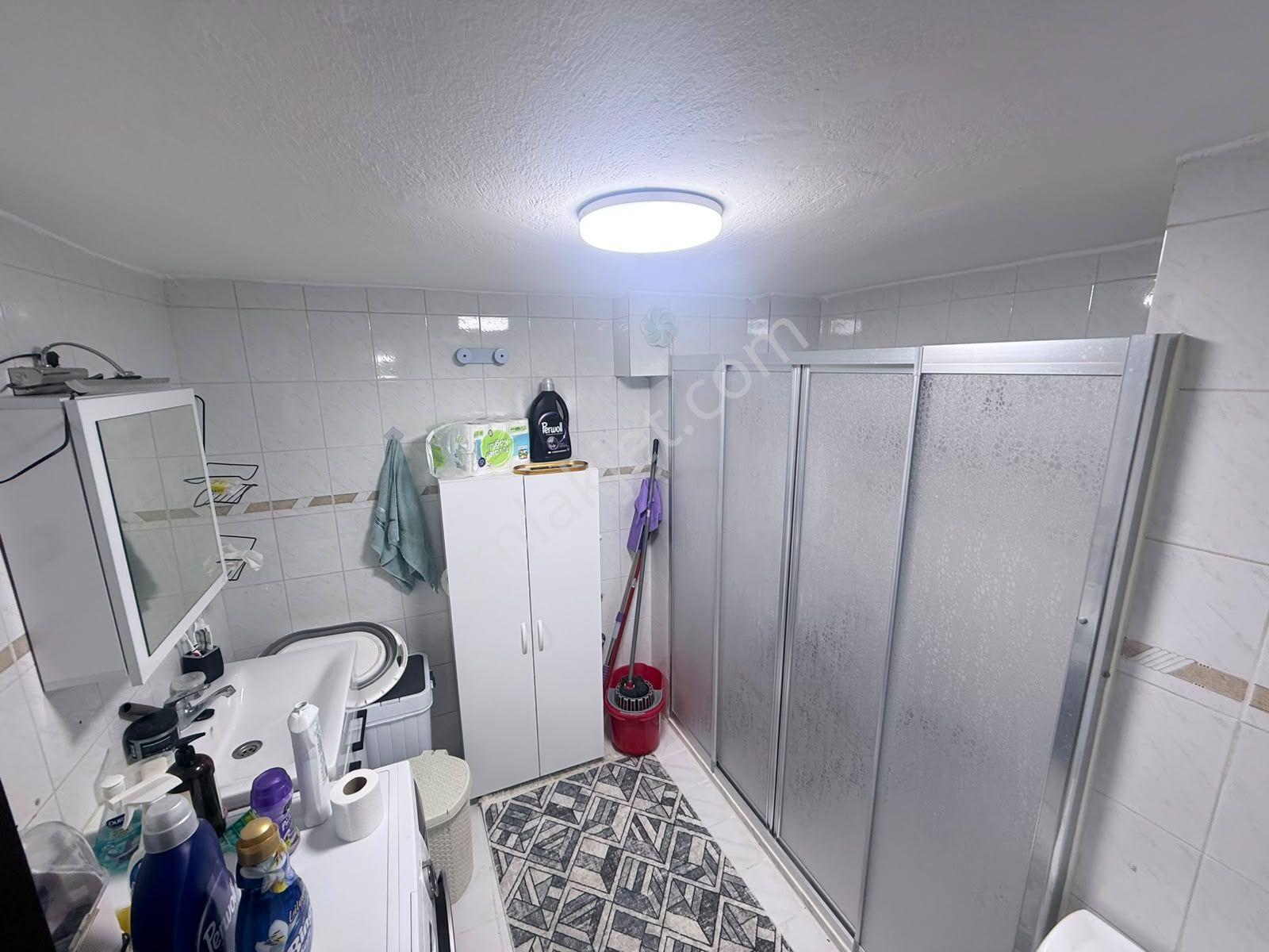 Yarhasanlar Mahallesidaire 3+1 130 M2 5 Katınının 4 Katı Açık Mutfak Özelikli Petek Kombili Balko - Görsel 8