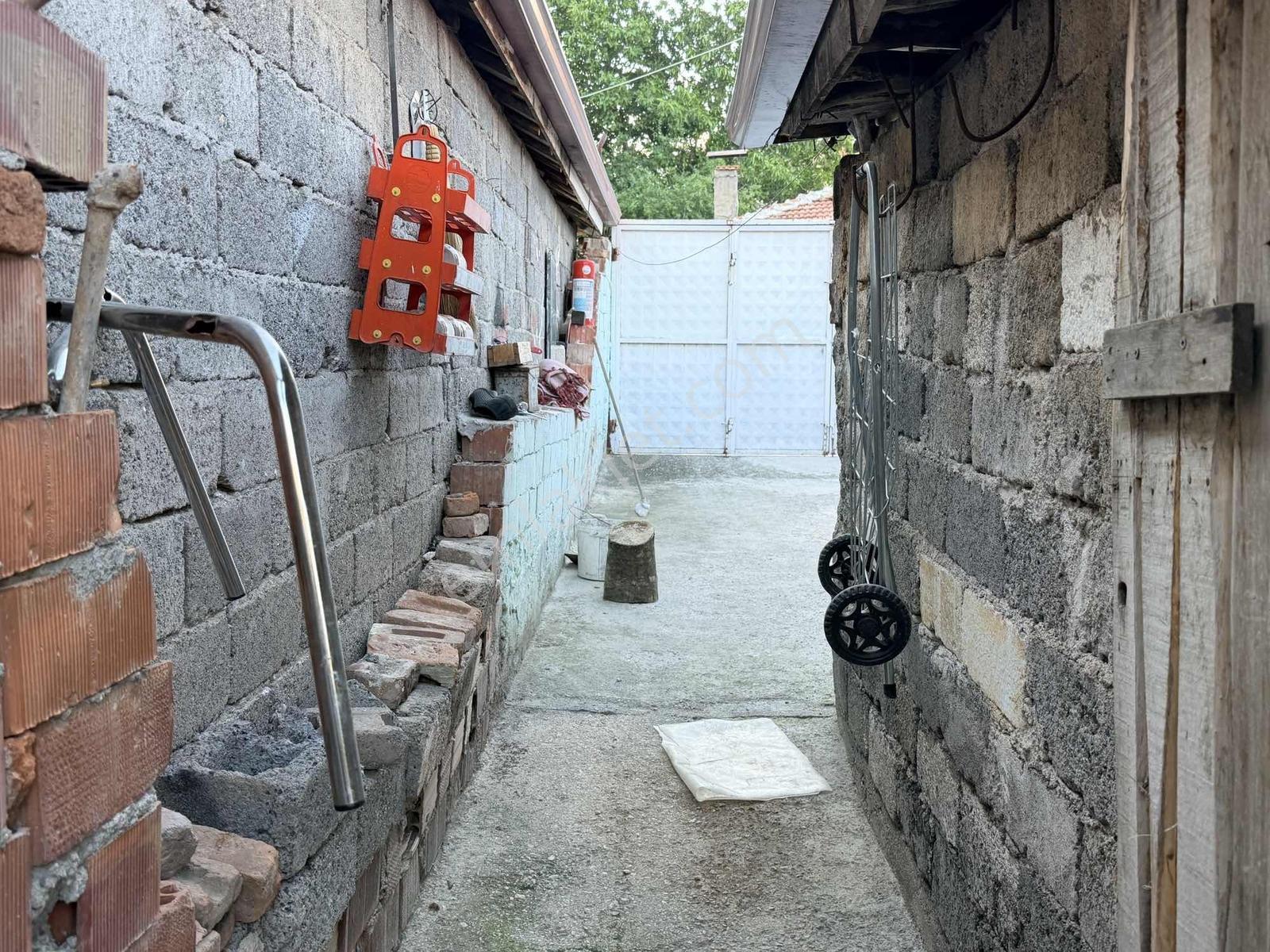 Merzifon Yunus Emre Mahallesinde En Gözde Yerinde 216 M2 Arsa - Görsel 6