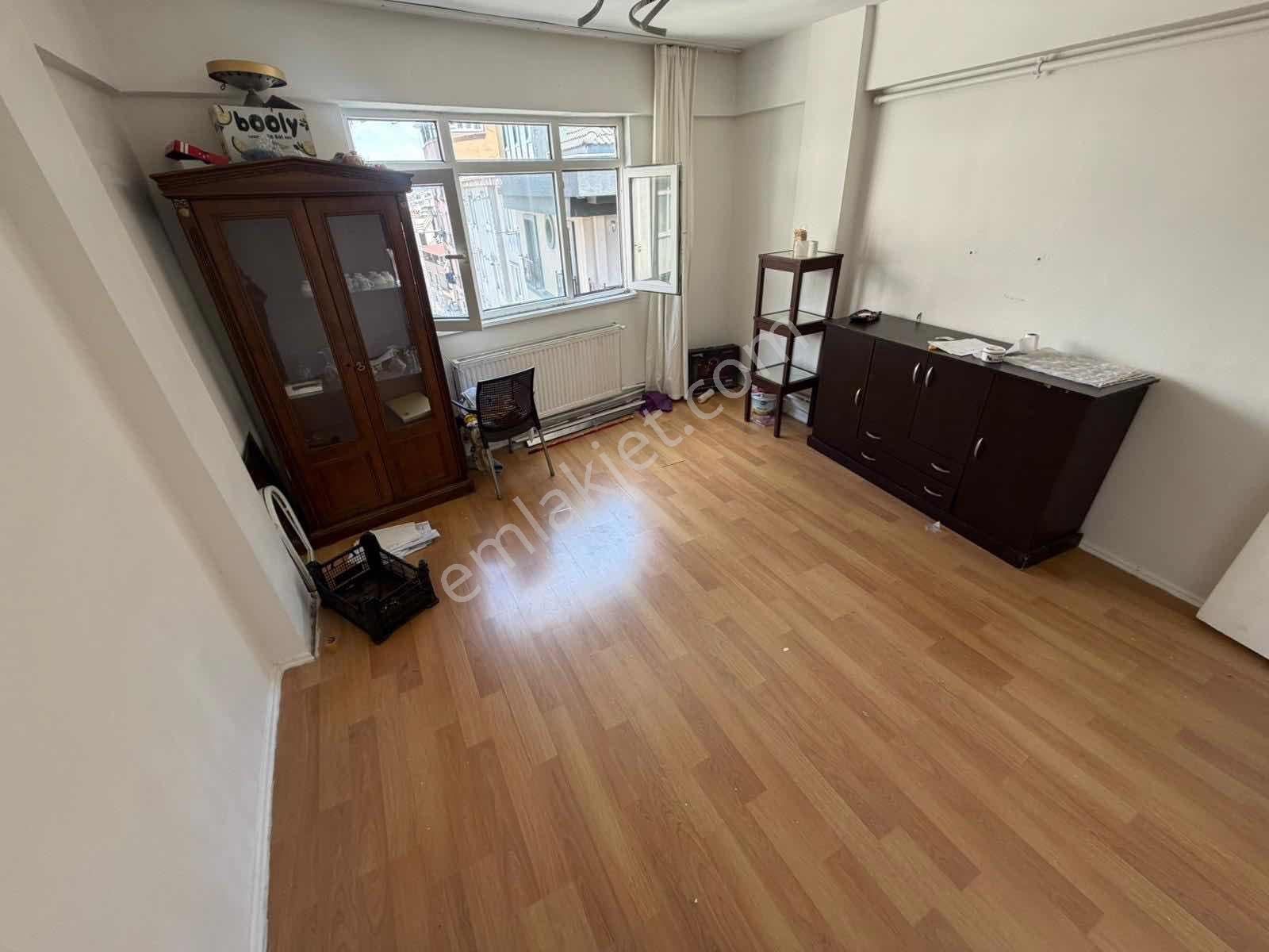 Şişli İzzetpaşada Merkezi Konumda Kiralık 2+1 Daire - Görsel 14