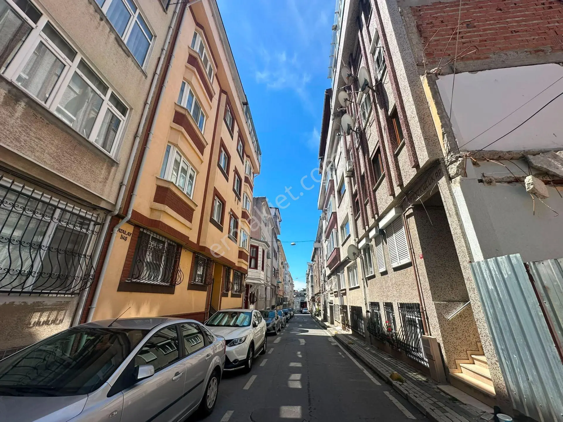 Üsküdar Bağlarbaşı Merkezi Konumda Satılık 2+1 Daire - Görsel 2