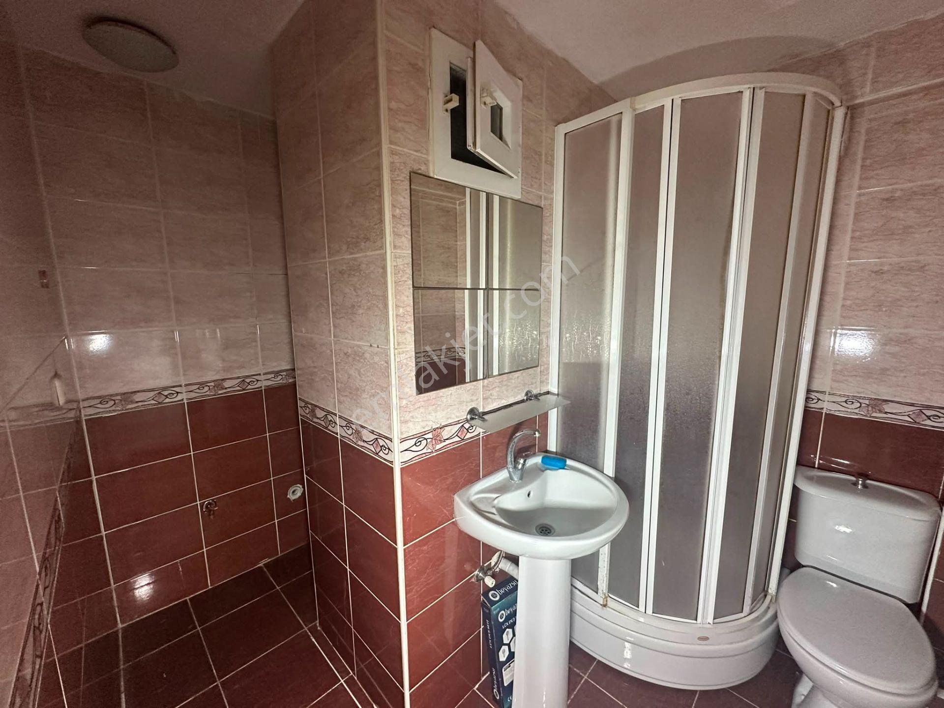 Üsküdar Bağlarbaşı Merkezi Konumda Satılık 2+1 Daire - Görsel 14