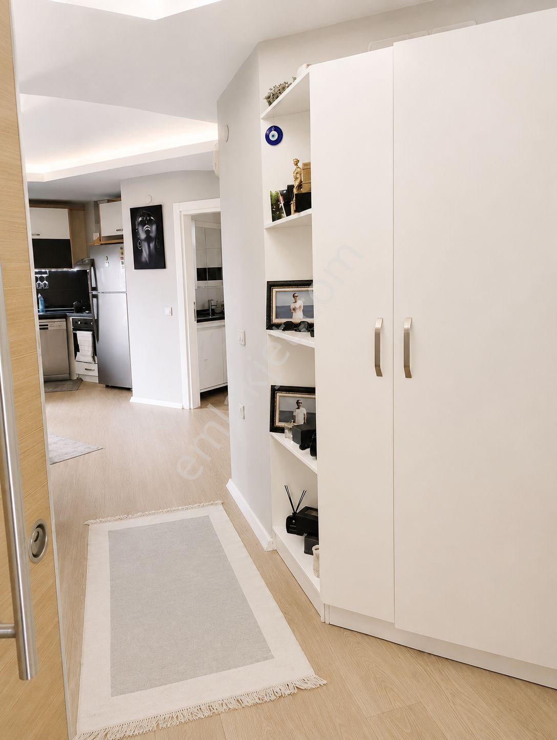 Liman Mahallesi'nde Denize 600 Mt Havuzlu Sitede Ful Eşyalı 2+1 Kiralık Daire - Görsel 4