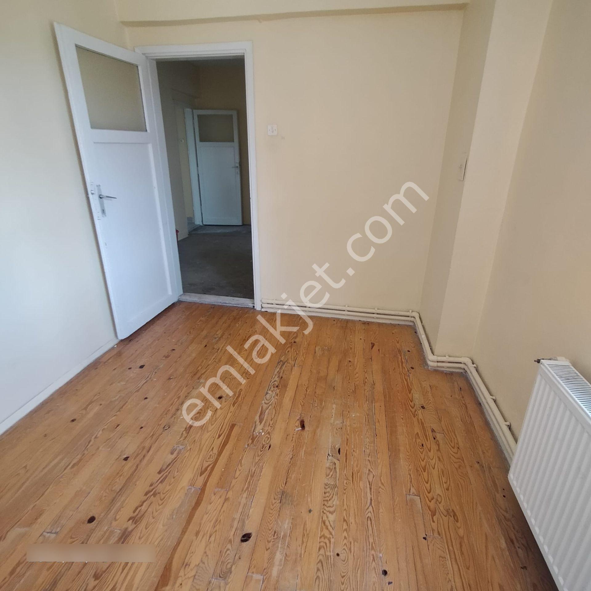 Şeyh Şamil Mahallesi 3+1 Kiralık Daire - Görsel 13
