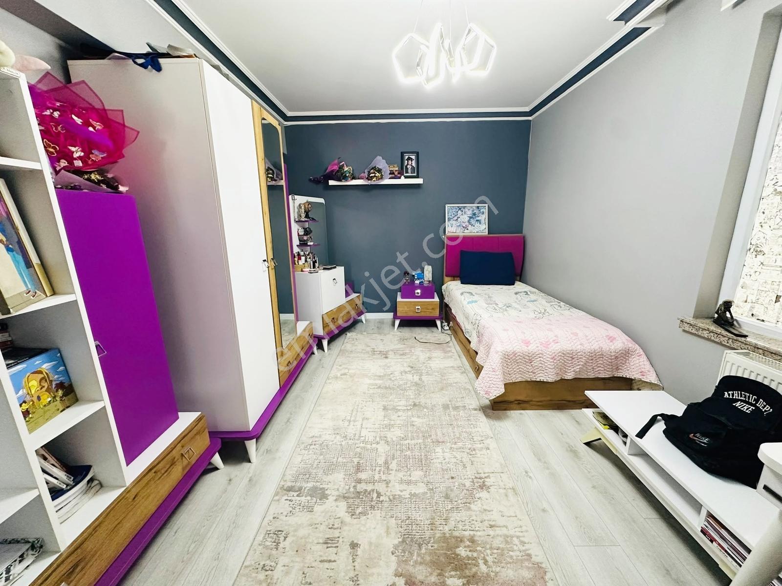 Valentiadan Natoyolu Cad. Yanı Full Yapılı Ara Kat Satılık Daire - Görsel 19