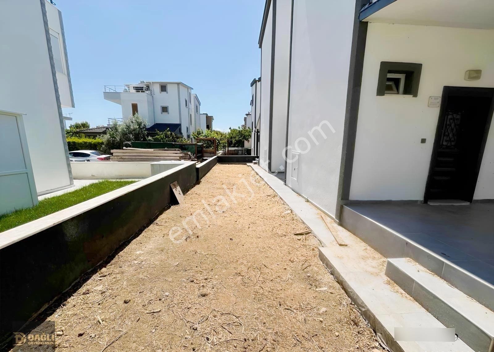 Dağlı !gayrimenkul'den 3+1 Denize 100 Metre Fırsat Villa ! - Görsel 20