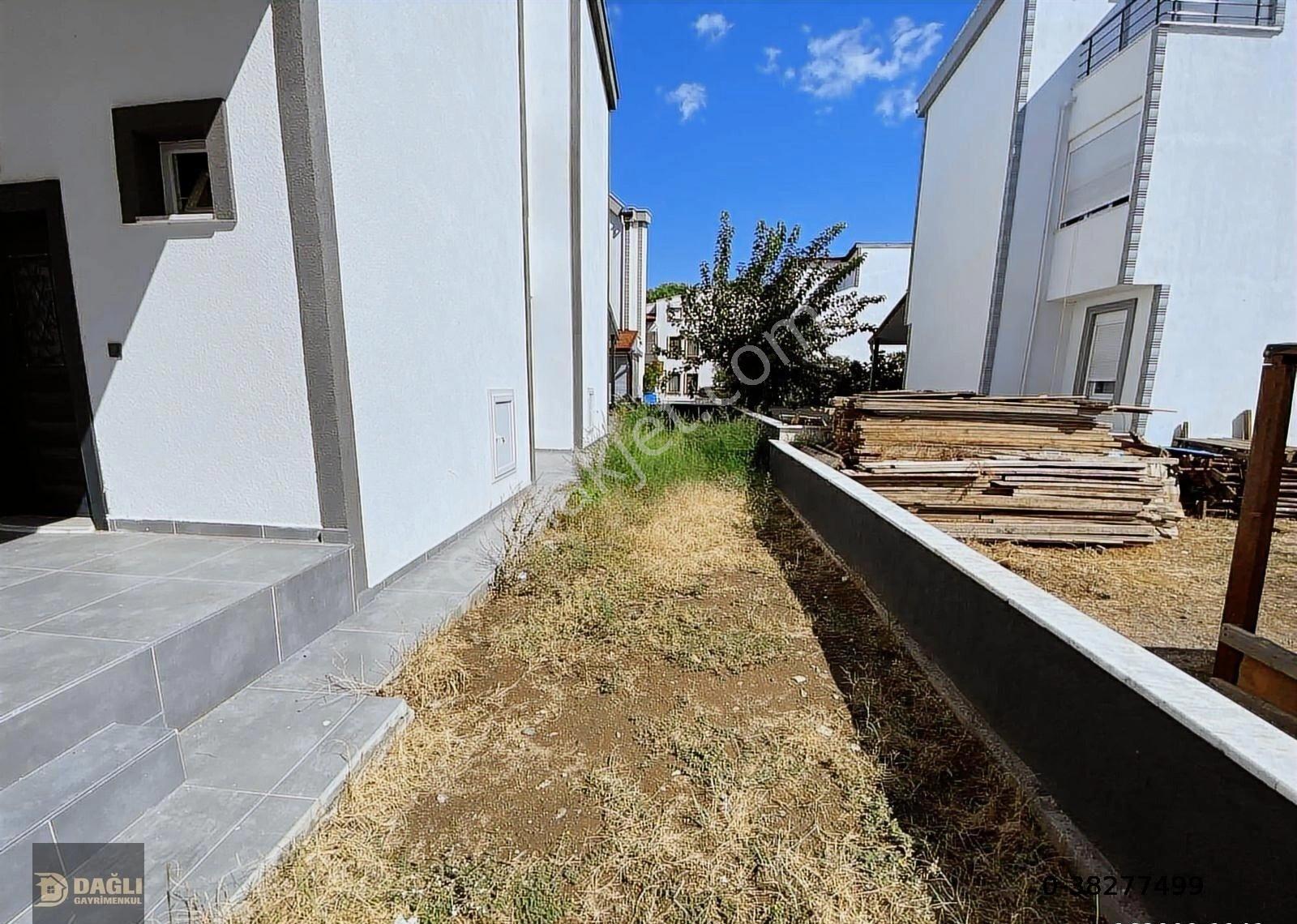Dağlı !gayrimenkul'den 3+1 Denize 100 Metre Fırsat Villa ! - Görsel 12