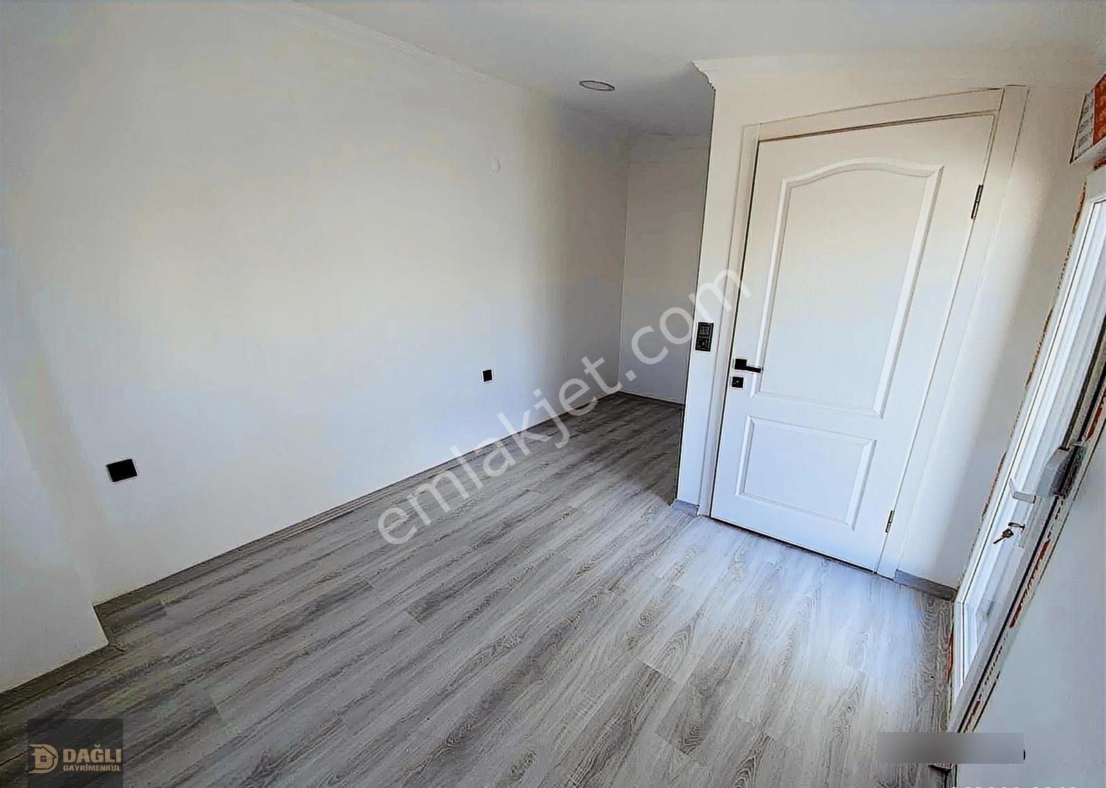 Dağlı !gayrimenkul'den 3+1 Denize 100 Metre Fırsat Villa ! - Görsel 7