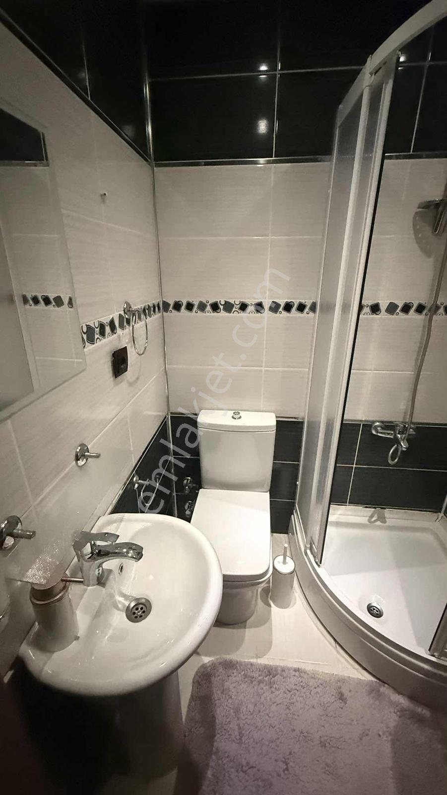 Vatan Mahallesinde Yeni Binada 3+1 Ebeveyn Banyolu Cam Balkonlu - Görsel 23