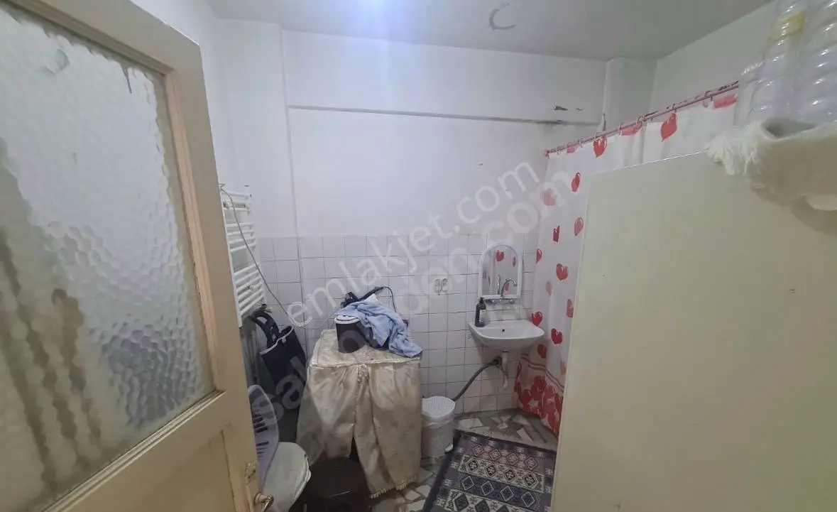 Pendik Kaynarcada 2+1 Arsa Tapulu Balkonlu Temiz Kiracılı - Görsel 3
