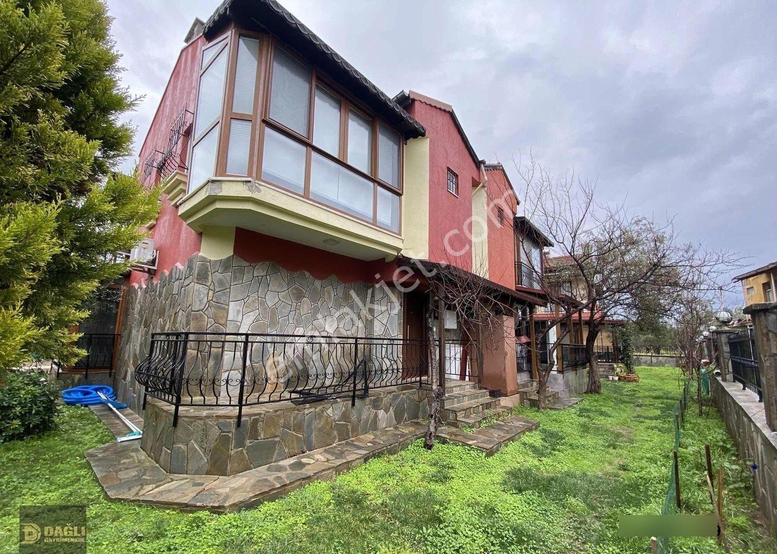 Dağlı Gayrimenkul'den 3+1 Havuzlu Site İçi Fırsat Villa - Görsel 18