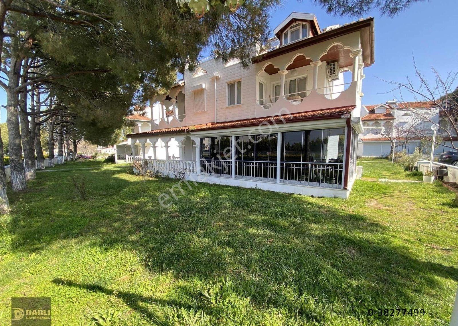Dağlı Gayrimenkulden|denize|çok Yakın|geniş|bahçeli|3+1|villa