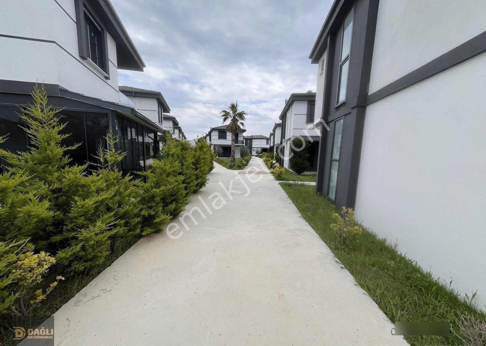 Dağlı gayrimenkul'den 4+1 Deniz Manzaralı Site İçi Fırsat Villa - Görsel 21