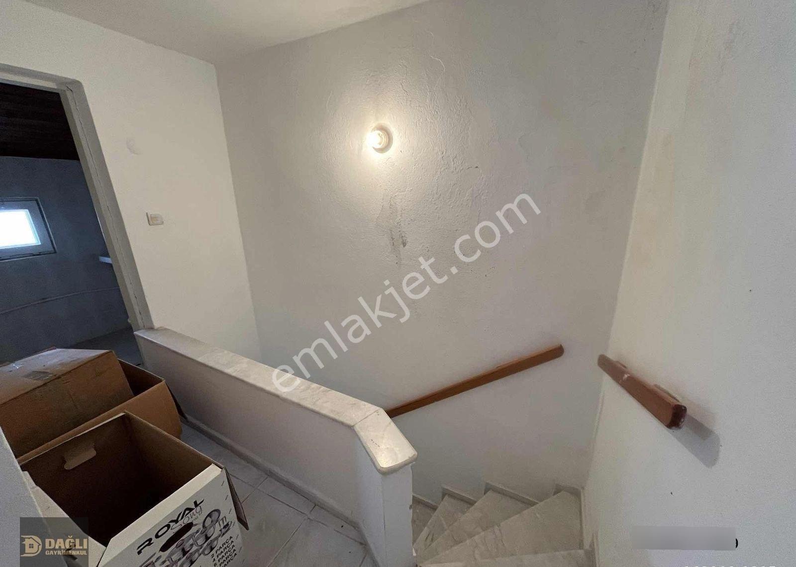 Dağlı Gayrimenkul'den Denize Sıfır Site İçi 3+1 Fırsat Villa - Görsel 9