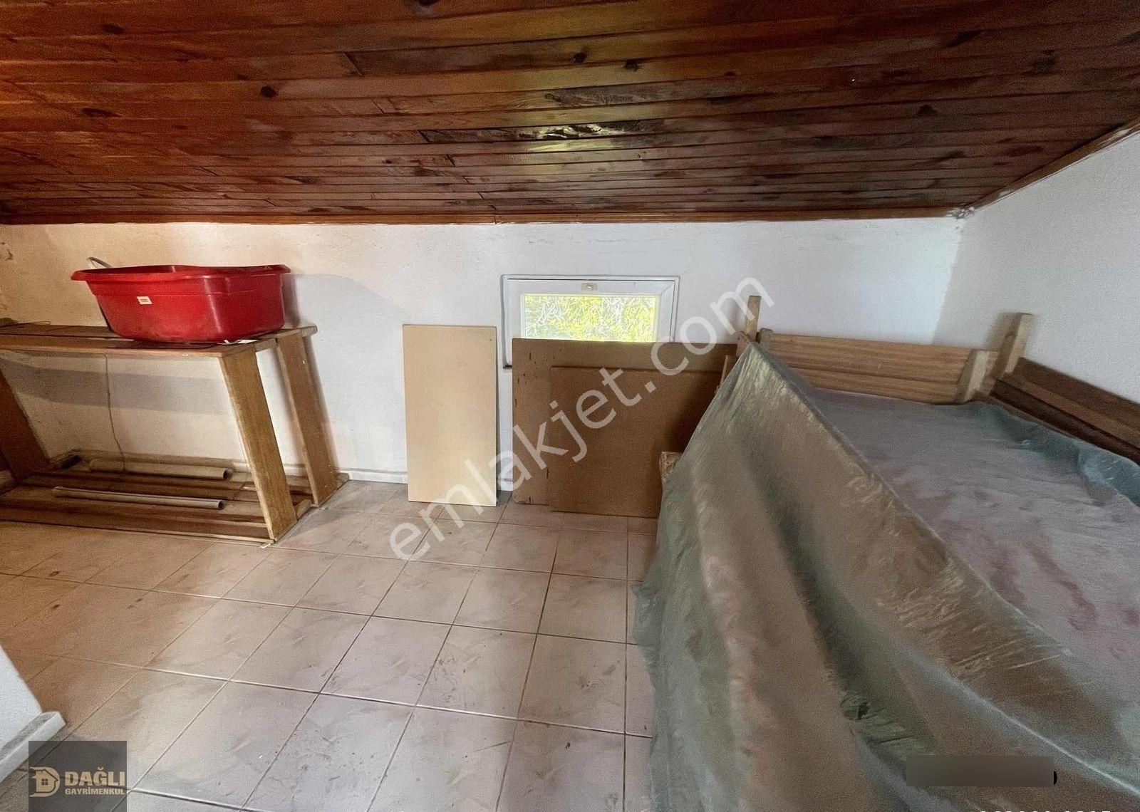 Dağlı Gayrimenkul'den Denize Sıfır Site İçi 3+1 Fırsat Villa - Görsel 23