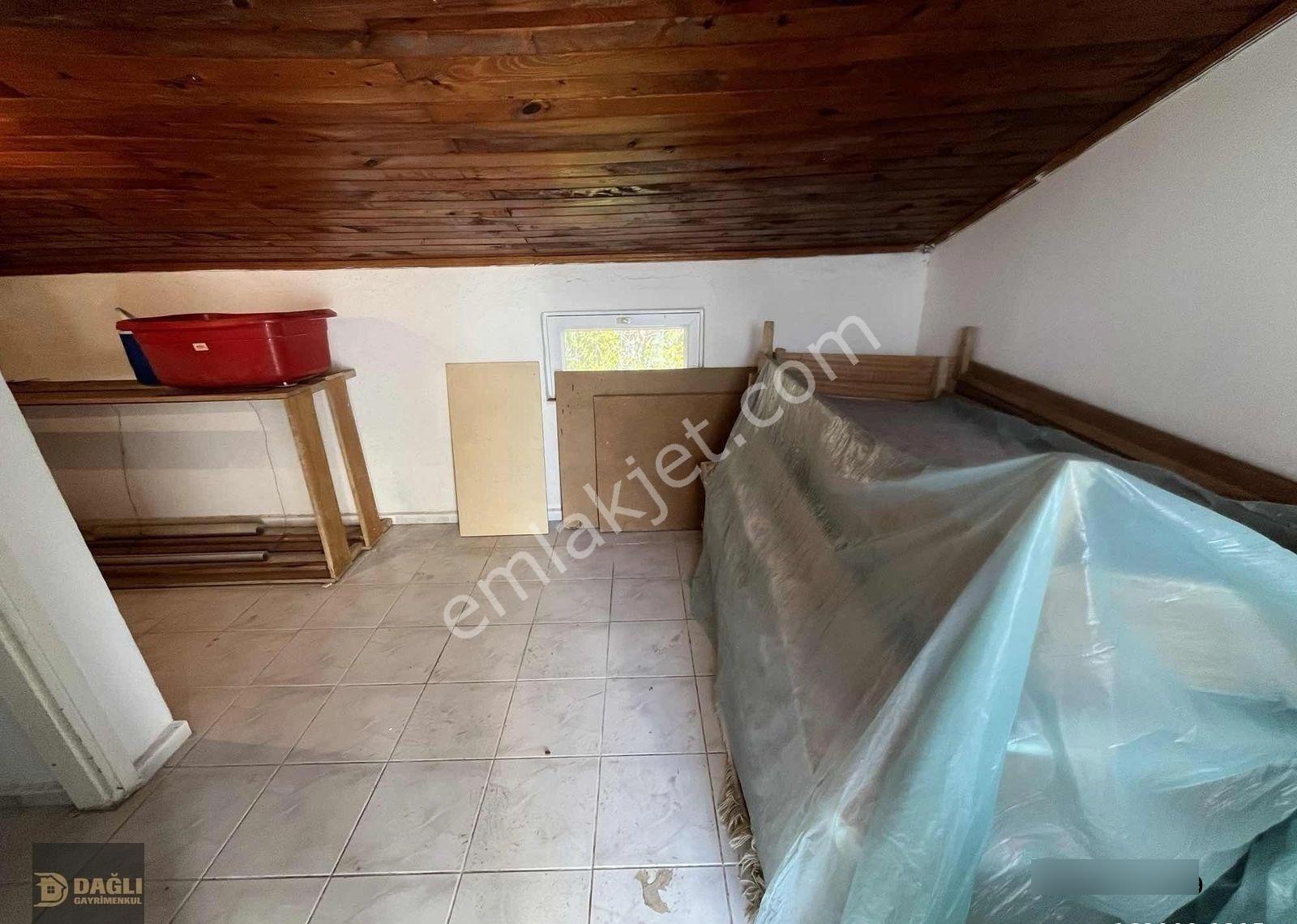 Dağlı Gayrimenkul'den Denize Sıfır Site İçi 3+1 Fırsat Villa - Görsel 10
