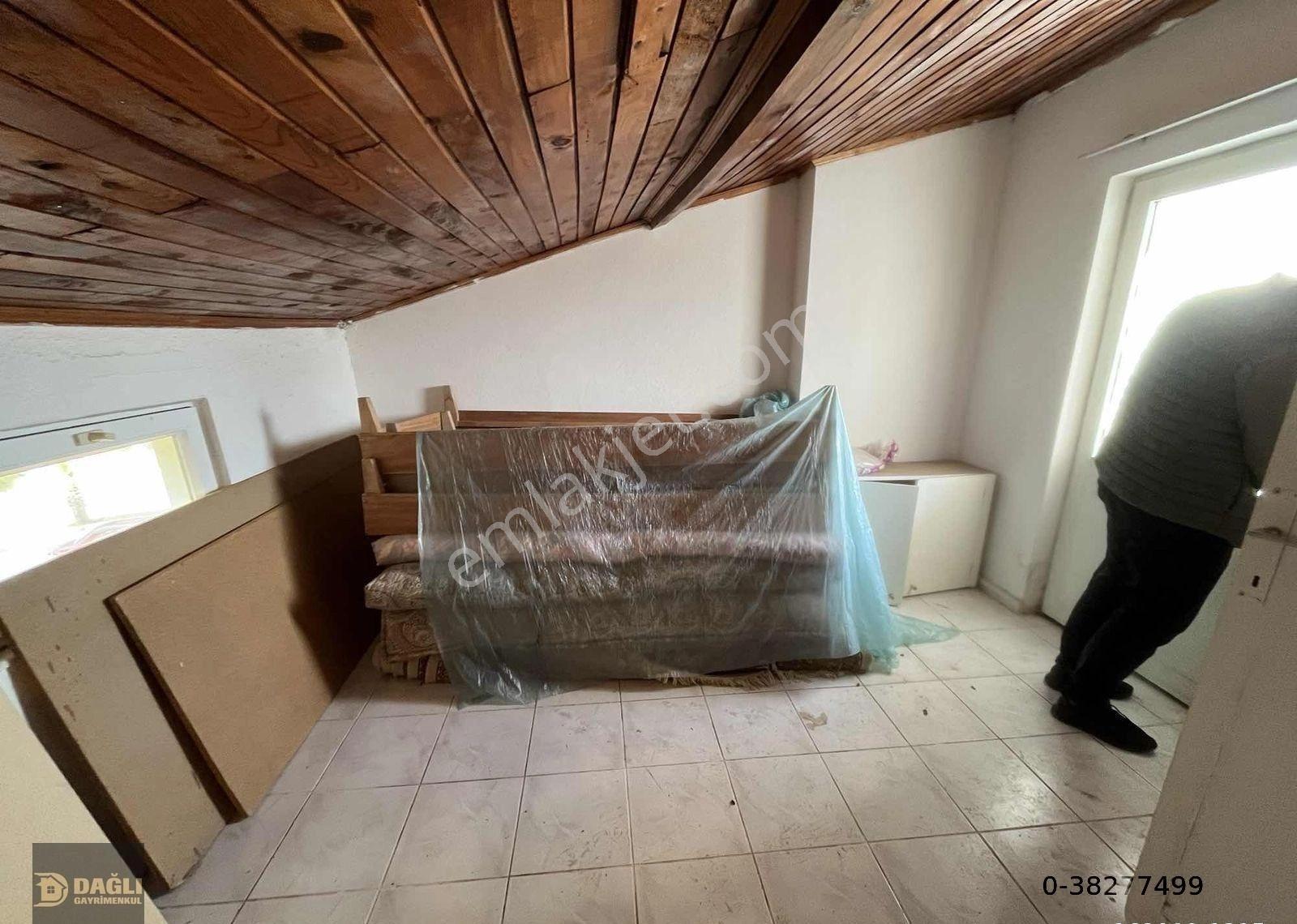 Dağlı Gayrimenkul'den Denize Sıfır Site İçi 3+1 Fırsat Villa - Görsel 19