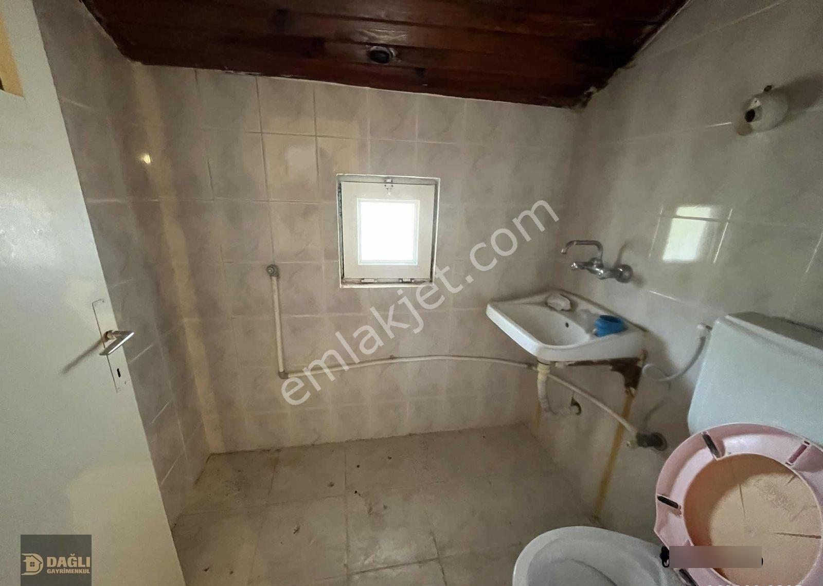 Dağlı Gayrimenkul'den Denize Sıfır Site İçi 3+1 Fırsat Villa - Görsel 18