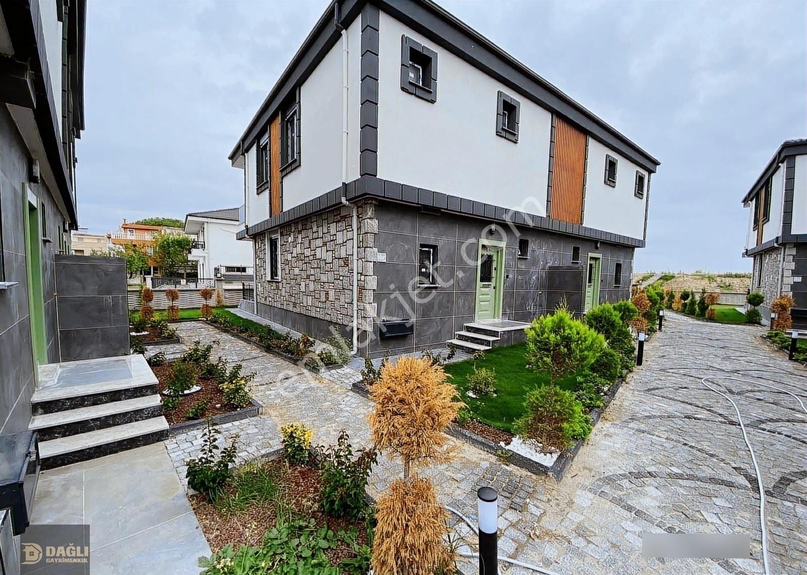 Dağlı !gayrimenkul'den Lüks Yapı Modern & Şık 3+1 Villa - Görsel 26