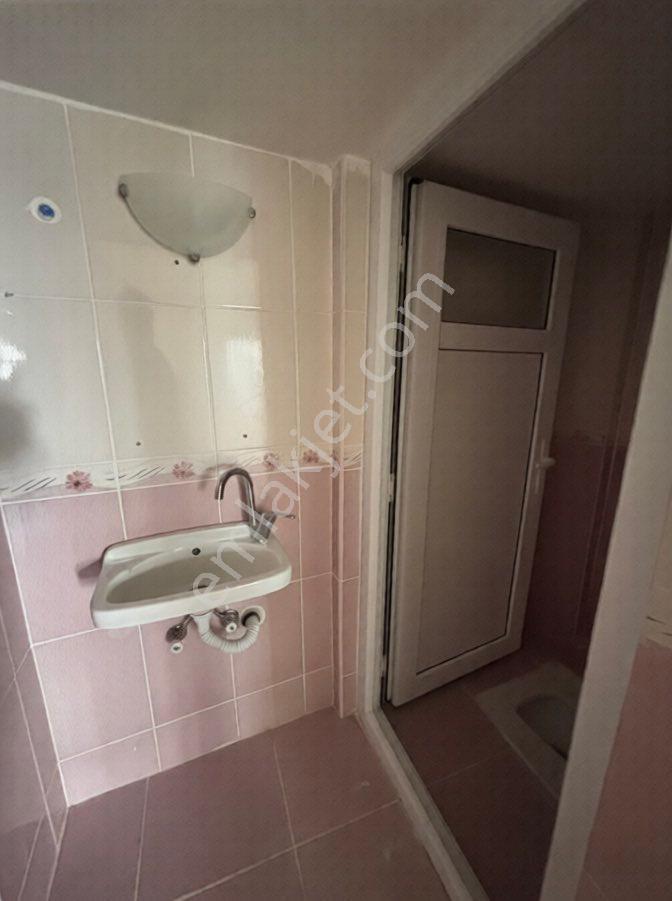 Gürselpaşa Mahallesinde 2+1 Kiralık Müstakil Ev - Görsel 5