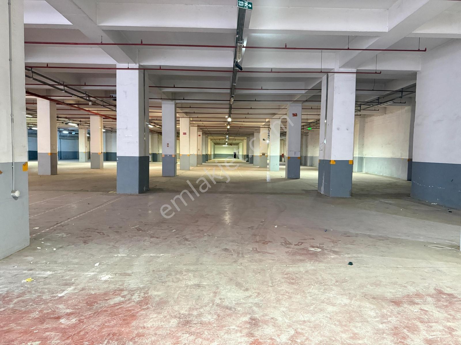 Esenyurt Kıraç'ta Zemine Basan Kiralık Fabrika - 5.600 M2 - Görsel 25