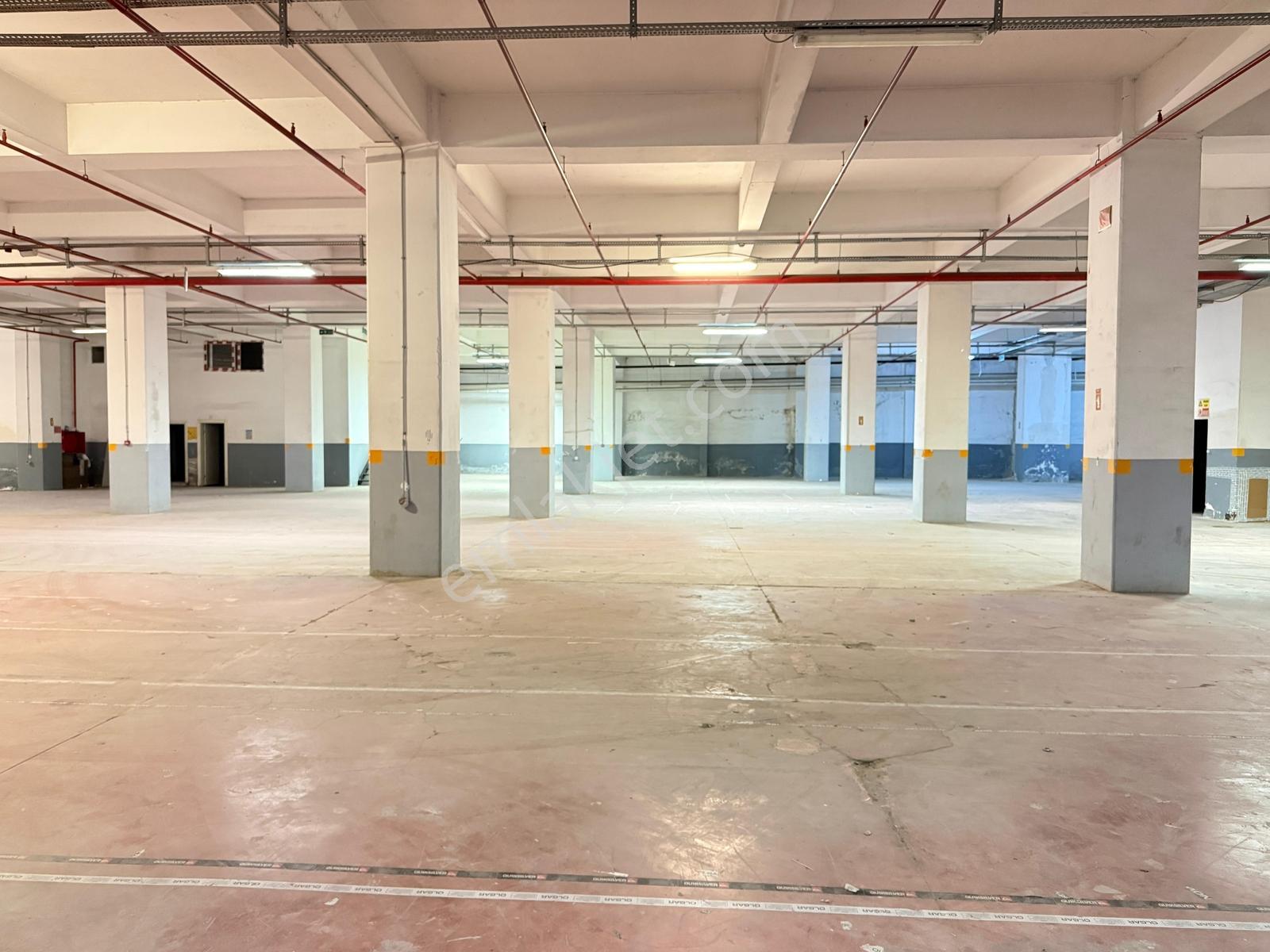 Esenyurt Kıraç'ta Zemine Basan Kiralık Fabrika - 5.600 M2 - Görsel 2