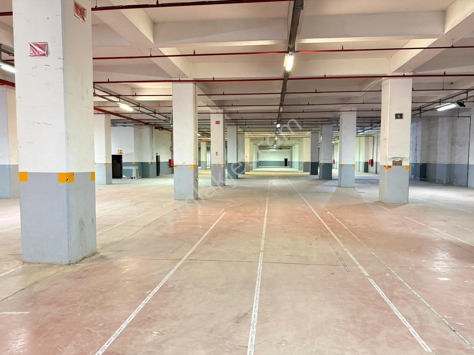 Esenyurt Kıraç'ta Zemine Basan Kiralık Fabrika - 5.600 M2 - Görsel 17