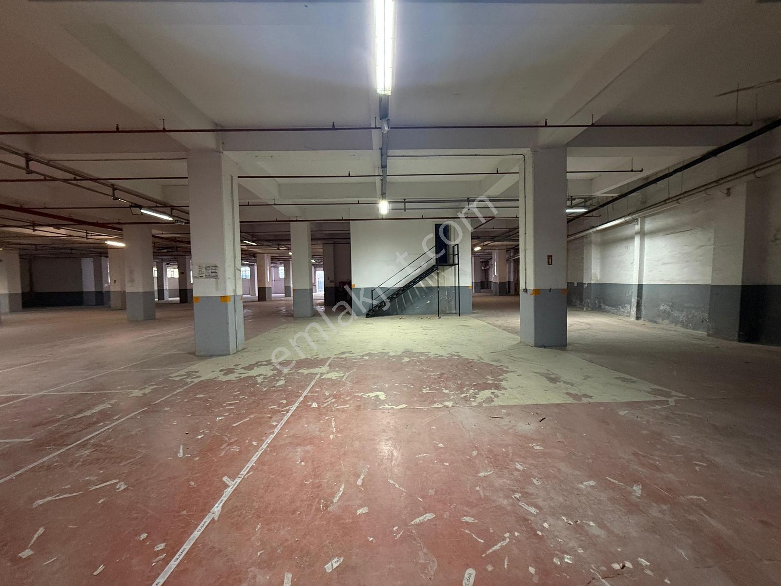 Esenyurt Kıraç'ta Zemine Basan Kiralık Fabrika - 5.600 M2 - Görsel 18