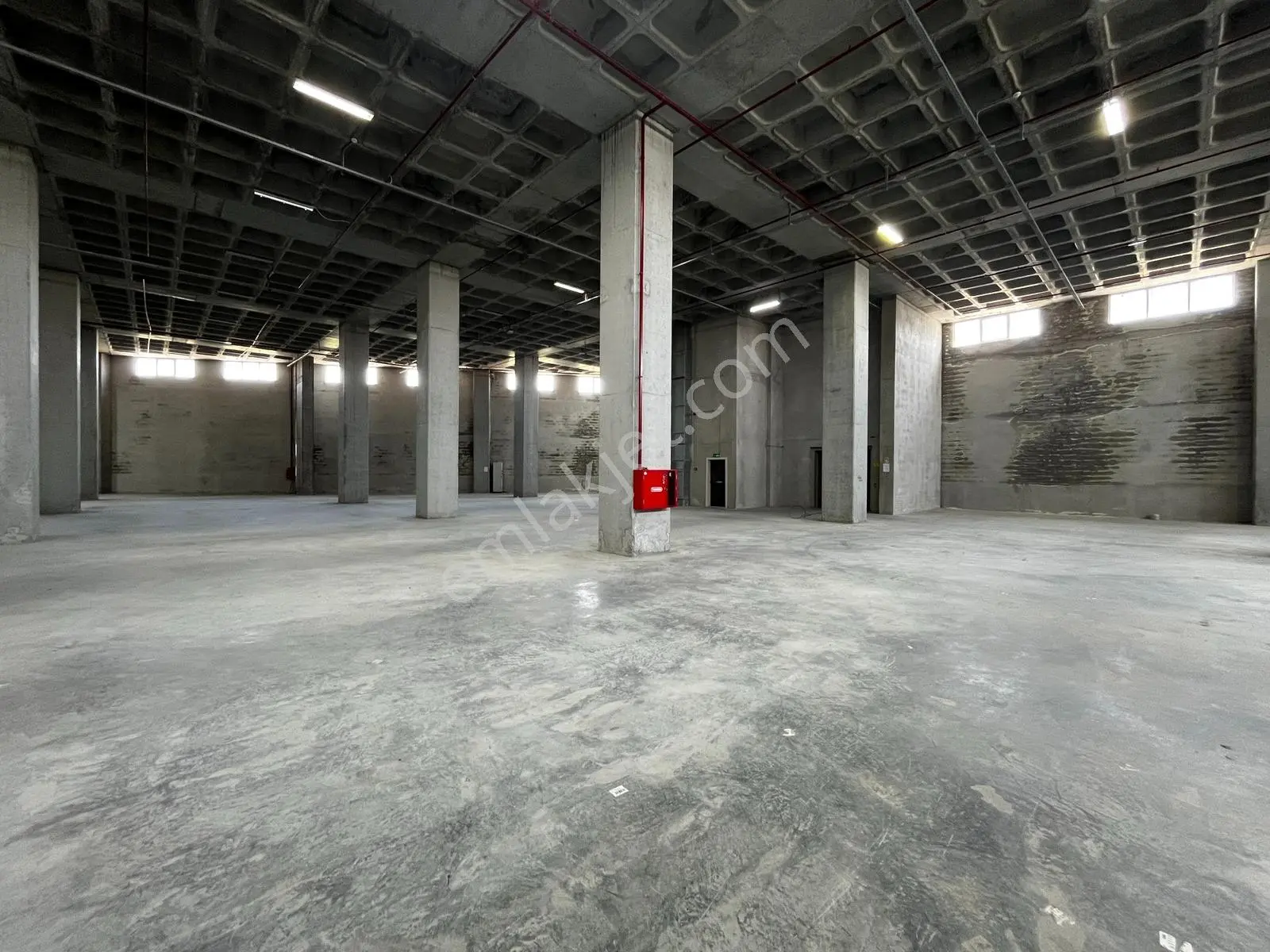 Hadımköy Ömerli Komple Veya Kat Kat Kiralık Depo 10.350m² 9rampa - Görsel 4