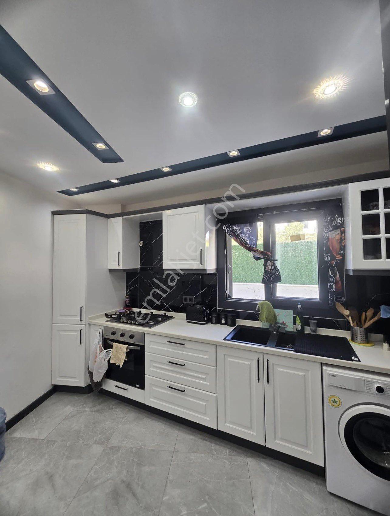 Full Eşyalı Deniz Manzaralı Havuzlu Uyguna Villa - Görsel 13