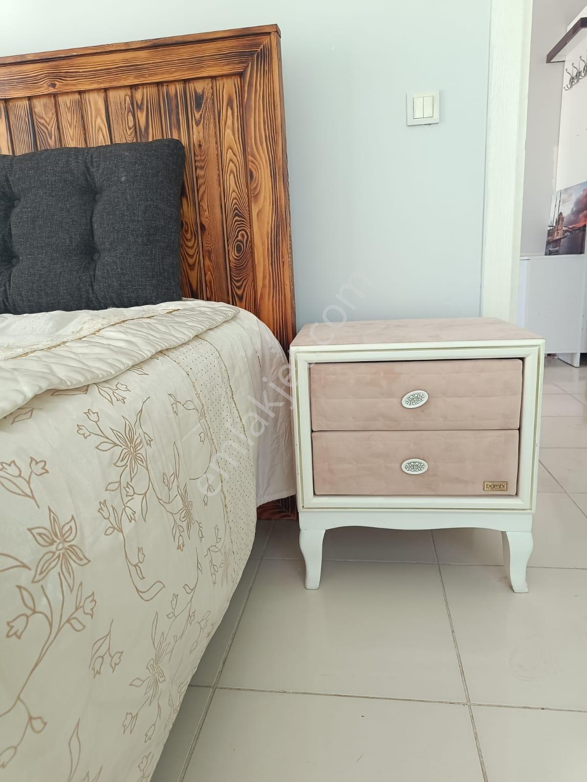Üniversite Caddesinde Full Eşyalı Üç Balkonlu 1+1 Satılık Daire - Görsel 13