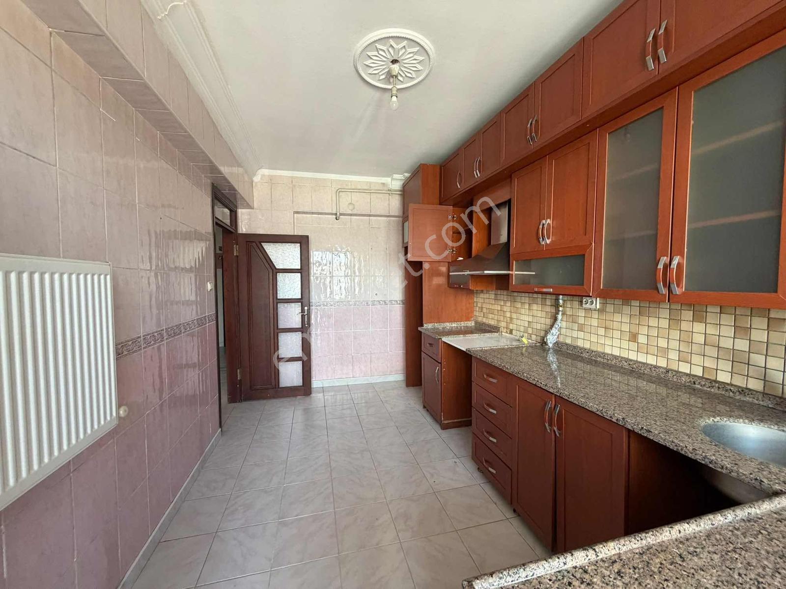 Yusuf Karadağlı'dan Çukurdere'de 3+1 Kiralık Daire - Görsel 19