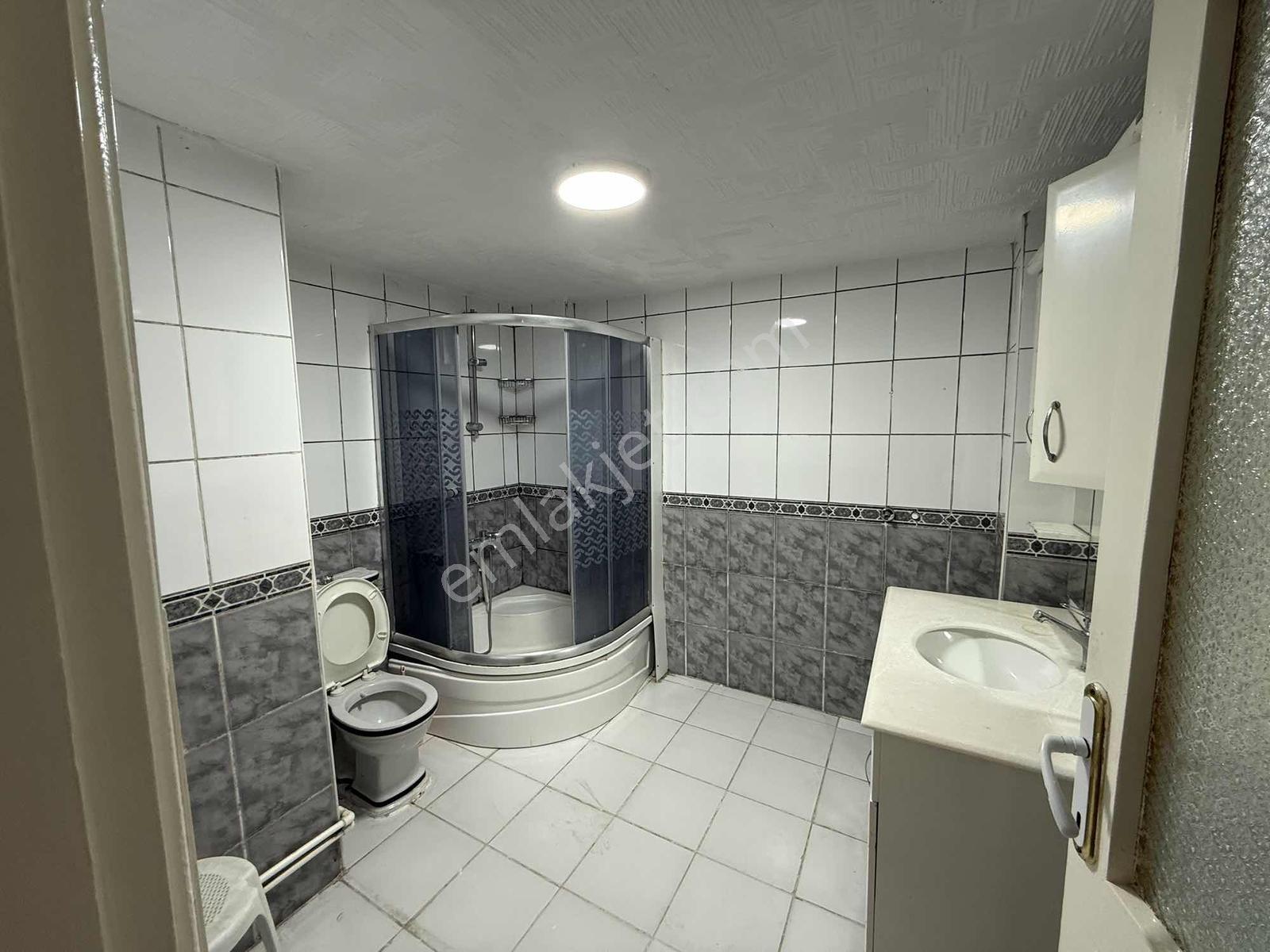 Küçükbakkalköy Mah. Kurudere Sok 2+1 100 M2 3 Kat Balkonlu - Görsel 7