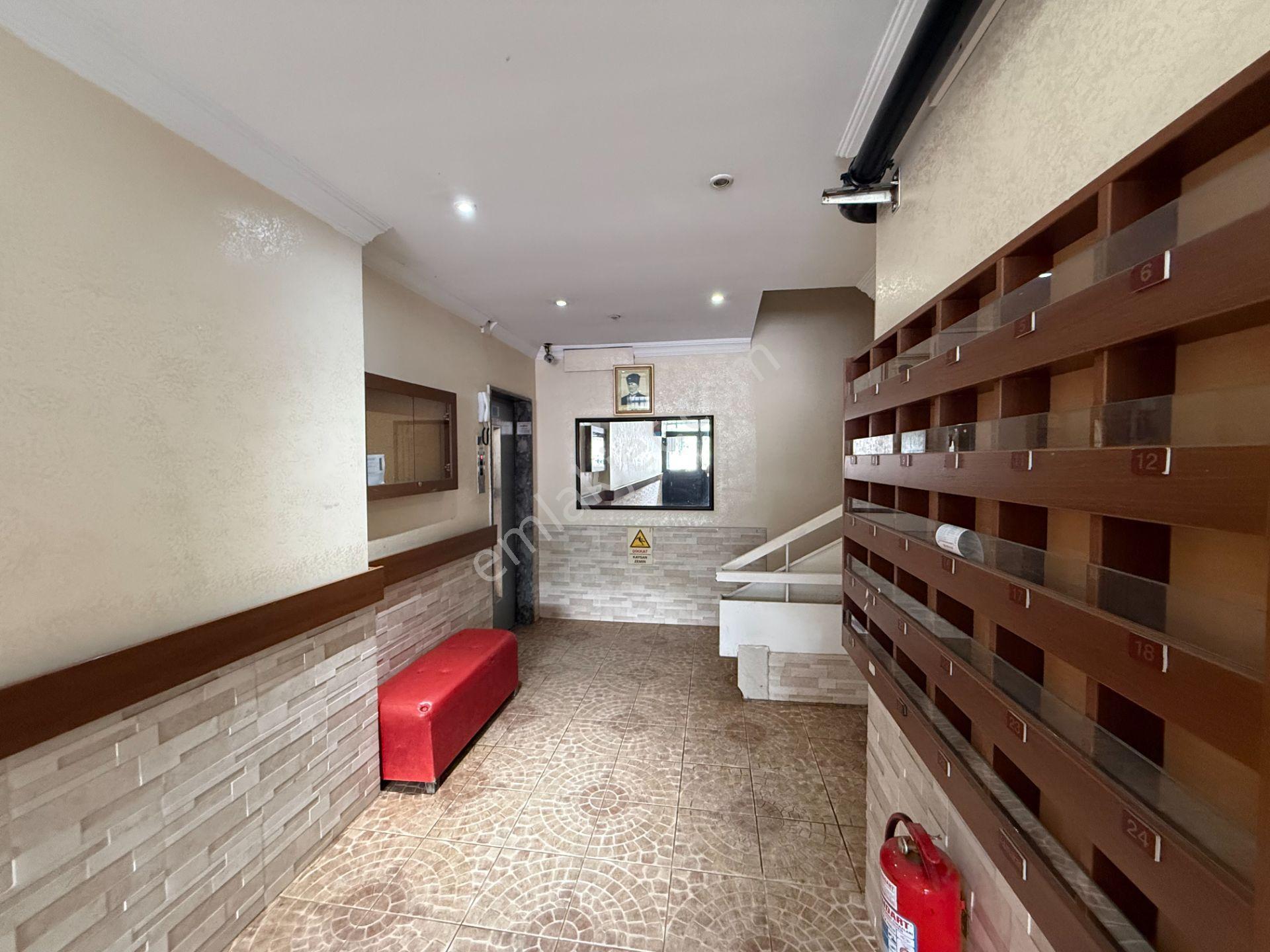 Atatürk Caddesinde 3+1+kiler 180 M2 Doğalgazlı Kiralık Daire - Görsel 23