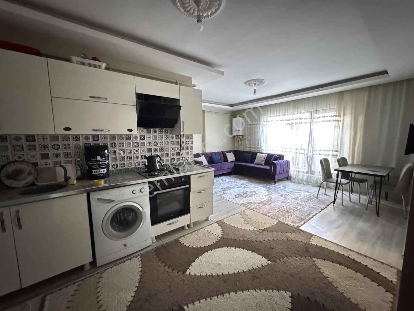 Van Yapı Emlak'tan Kiralık 1+1 Eşyalı Geniş Daire Merkezi Konum