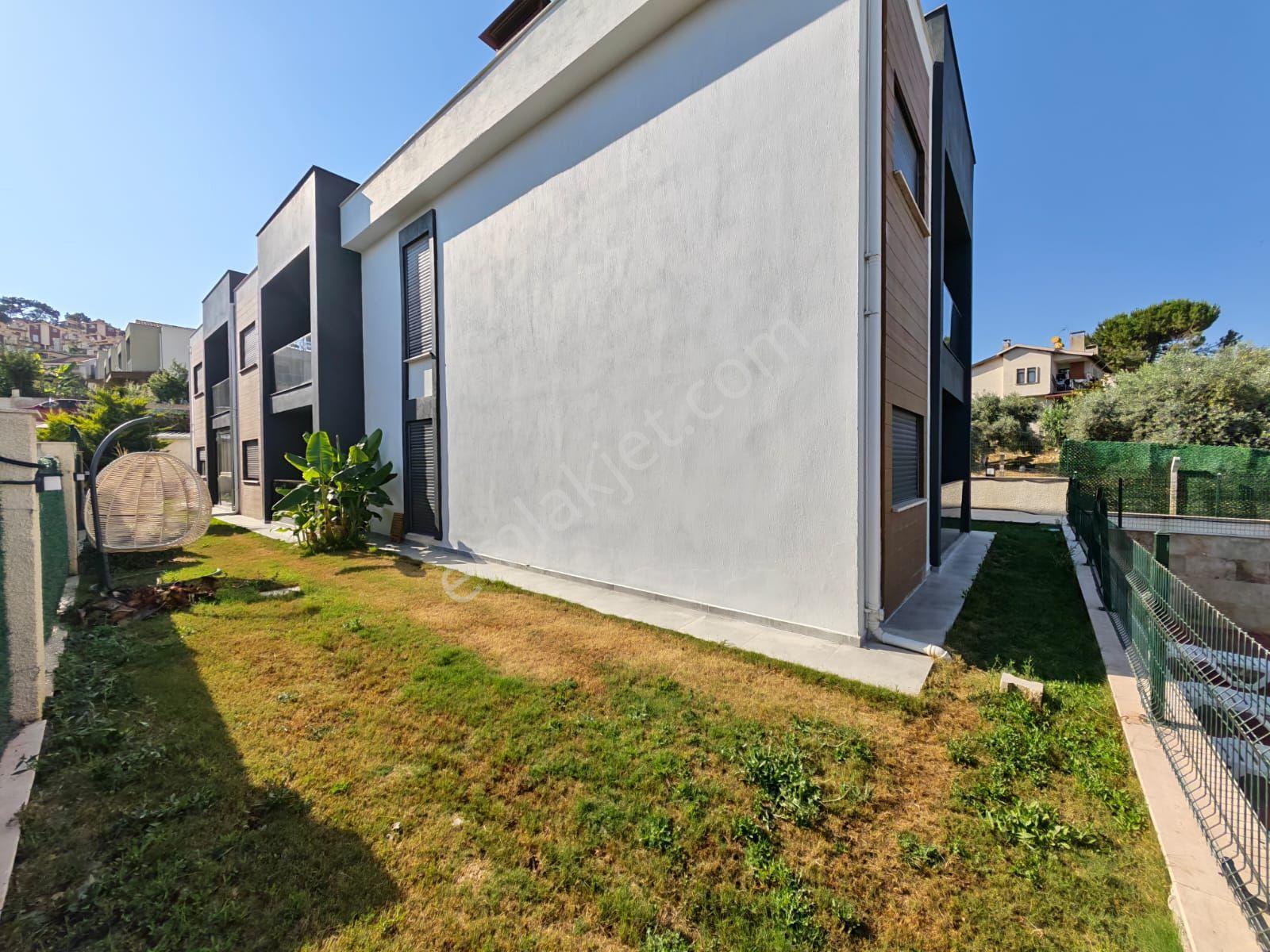 Kadınlar Denizi Mahallesi Havuz Manzaralı Bahçeli Eşyalı Kiralık 2+1 Daire - Görsel 25