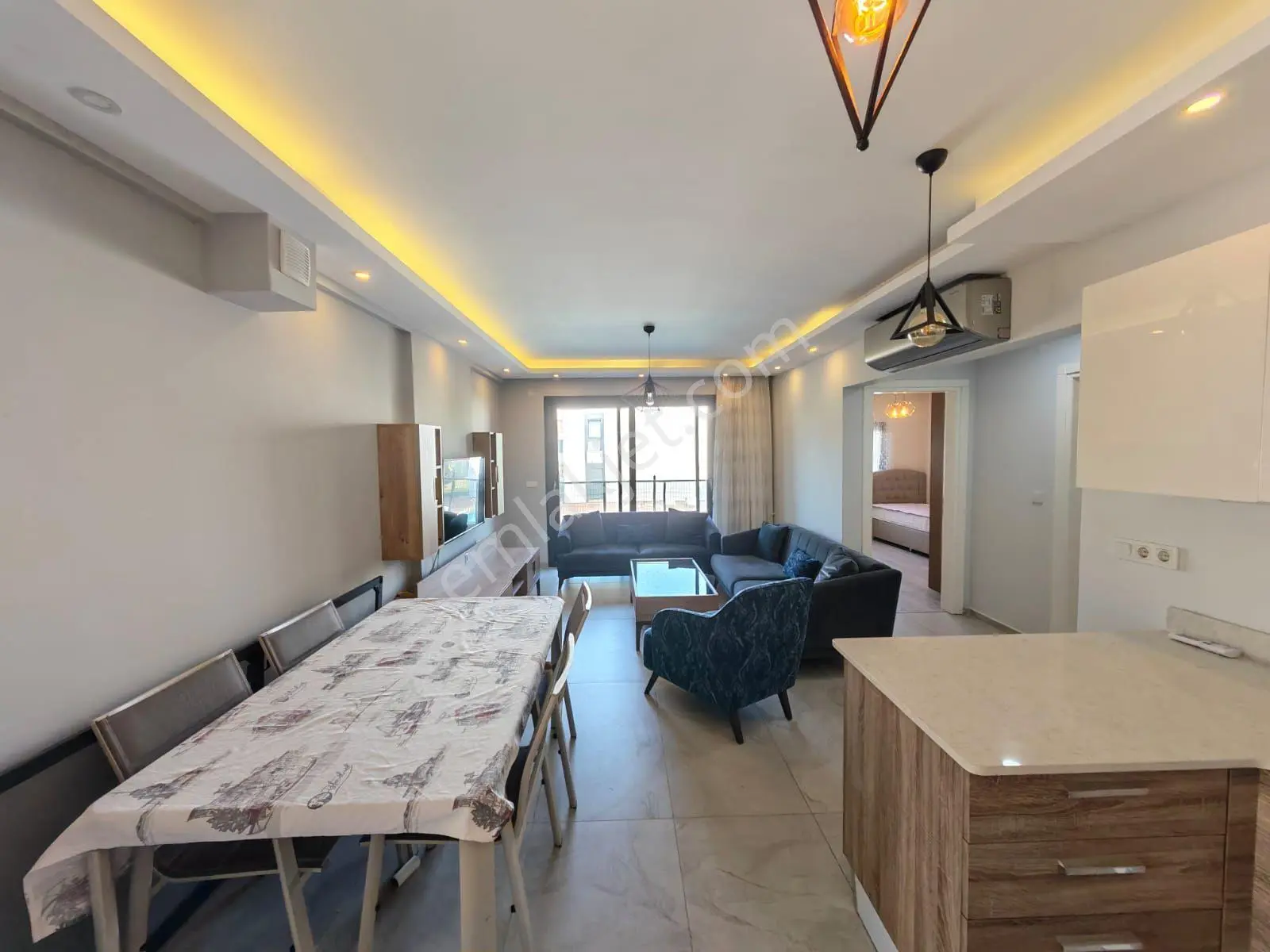 Kadınlar Denizi Mahallesi Havuz Manzaralı Bahçeli Eşyalı Kiralık 2+1 Daire - Görsel 2