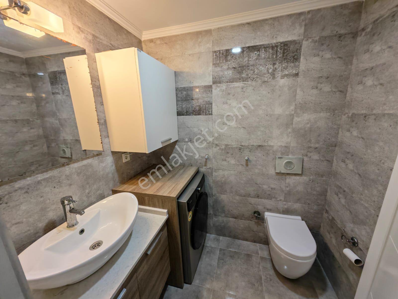 Kadınlar Denizi Mahallesi Havuz Manzaralı Bahçeli Eşyalı Kiralık 2+1 Daire - Görsel 22