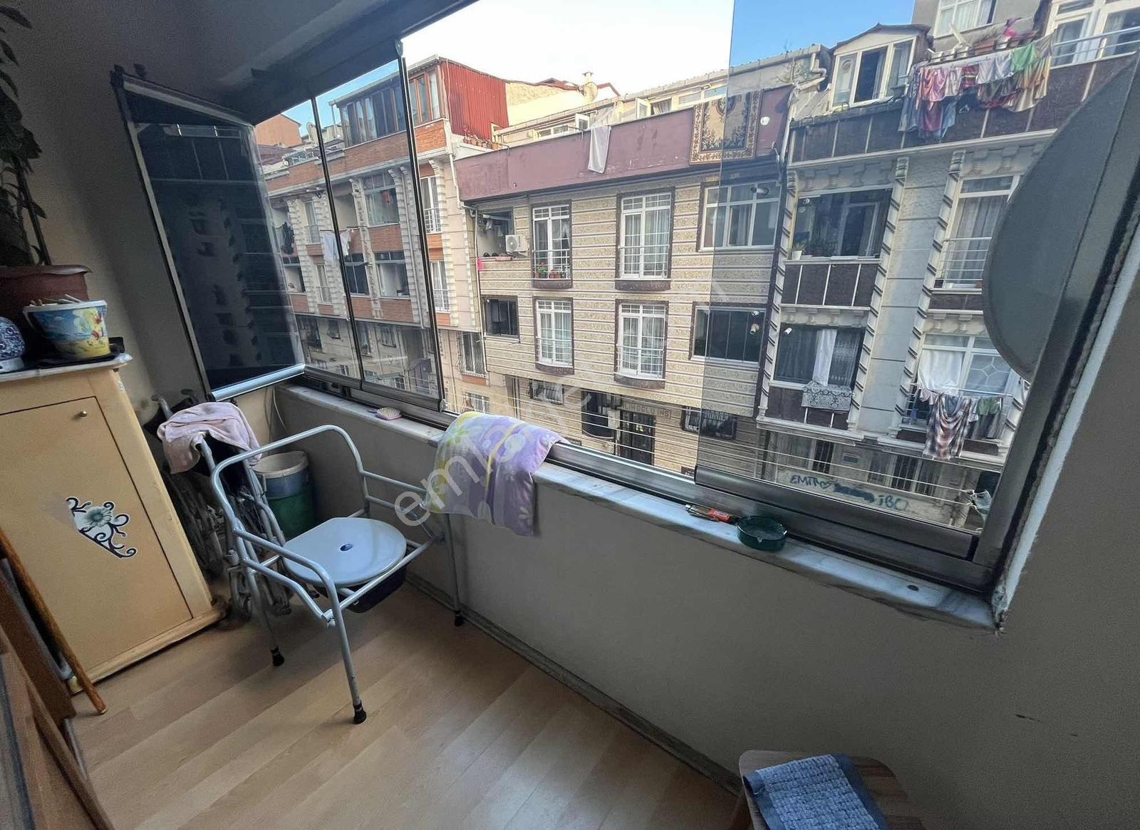 Gürbüzlerden Satılık 2+1 Mehmet Akifte Metro Yanı 80m² Daire - Görsel 2