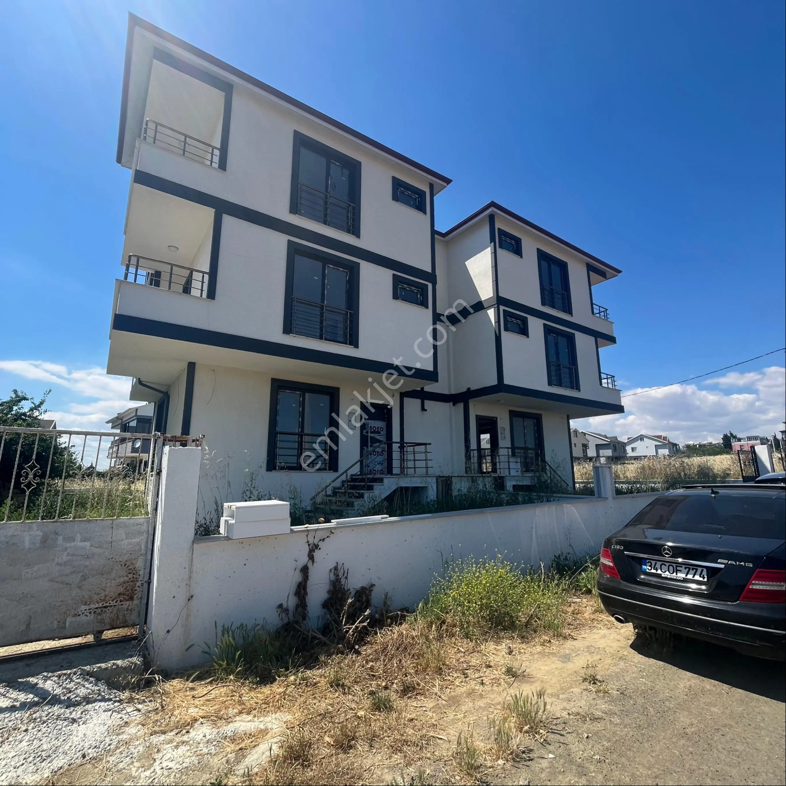 Yeniçiftlikte Satılık Lüks Villa - Görsel 3