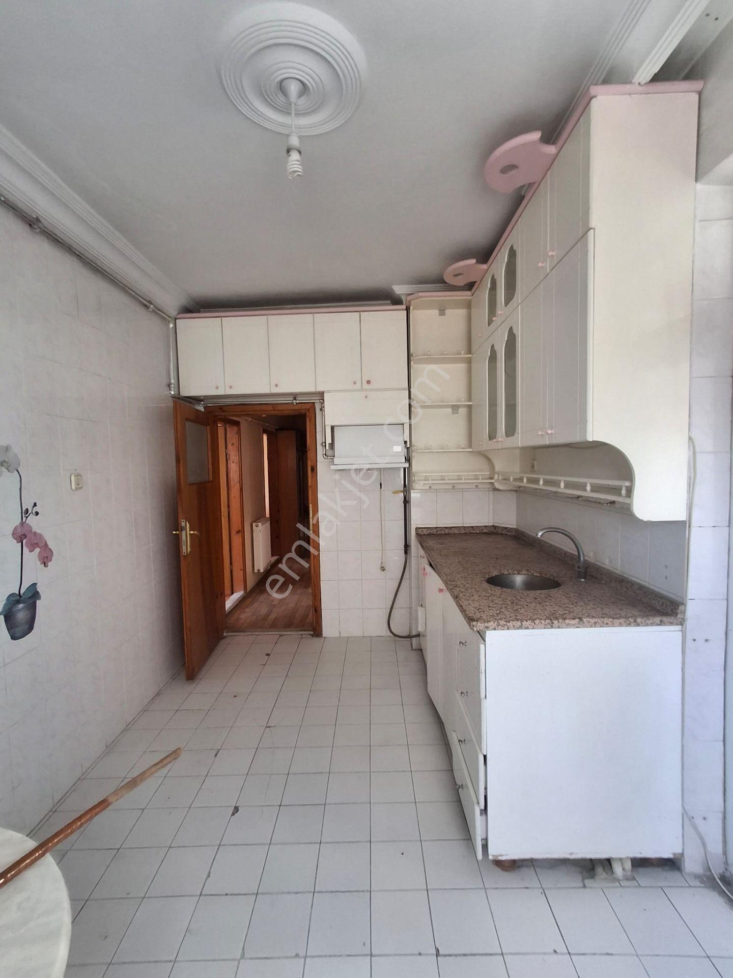 Aksaray Taşpazar Mah 40 M Yola Komşu 3+1 Kiralık Daire - Görsel 6